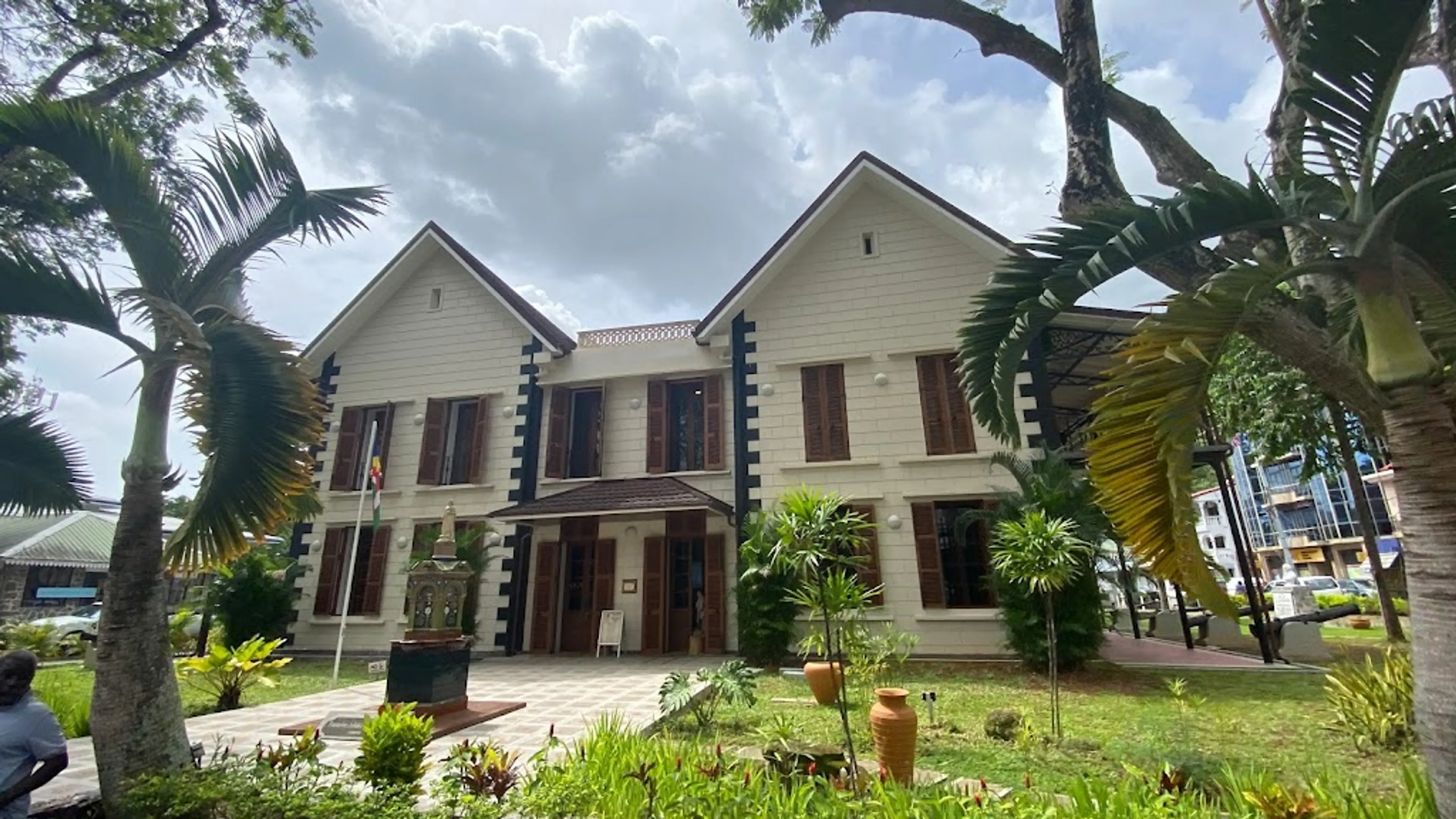 Colonial Buildings