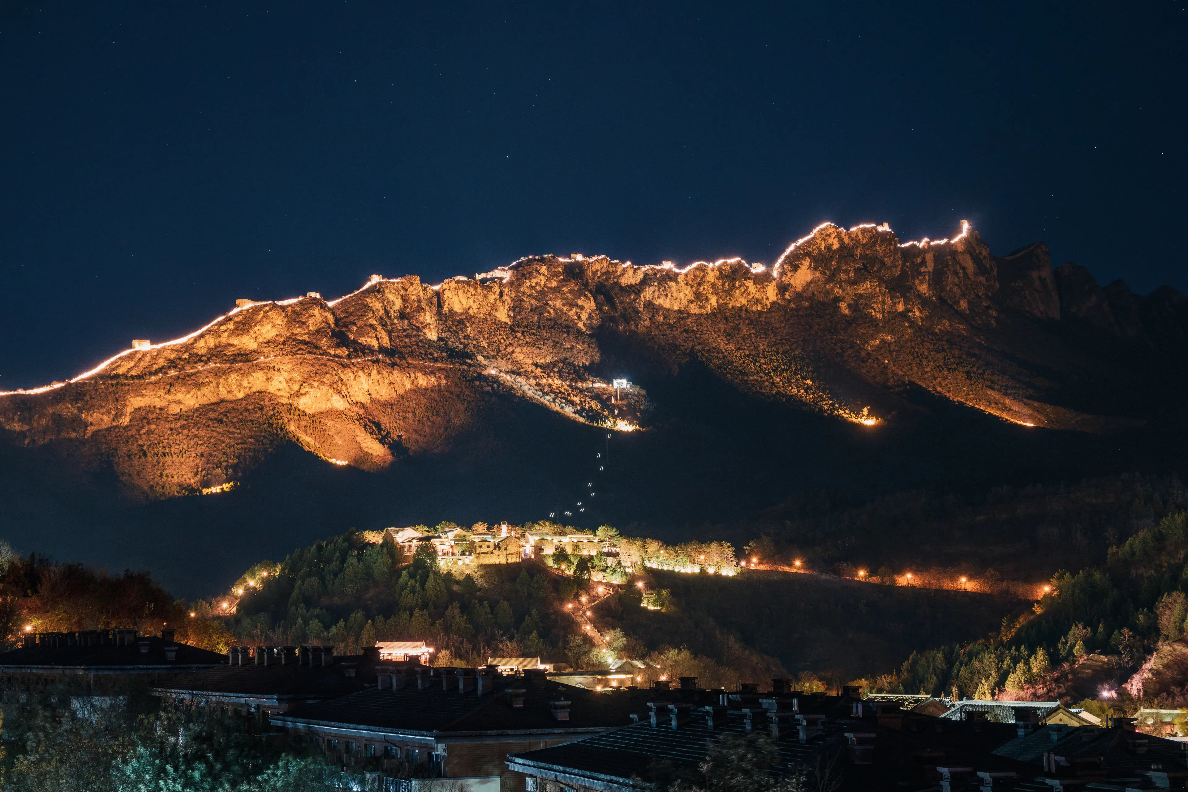 Night tour of the Simatai Great Wall