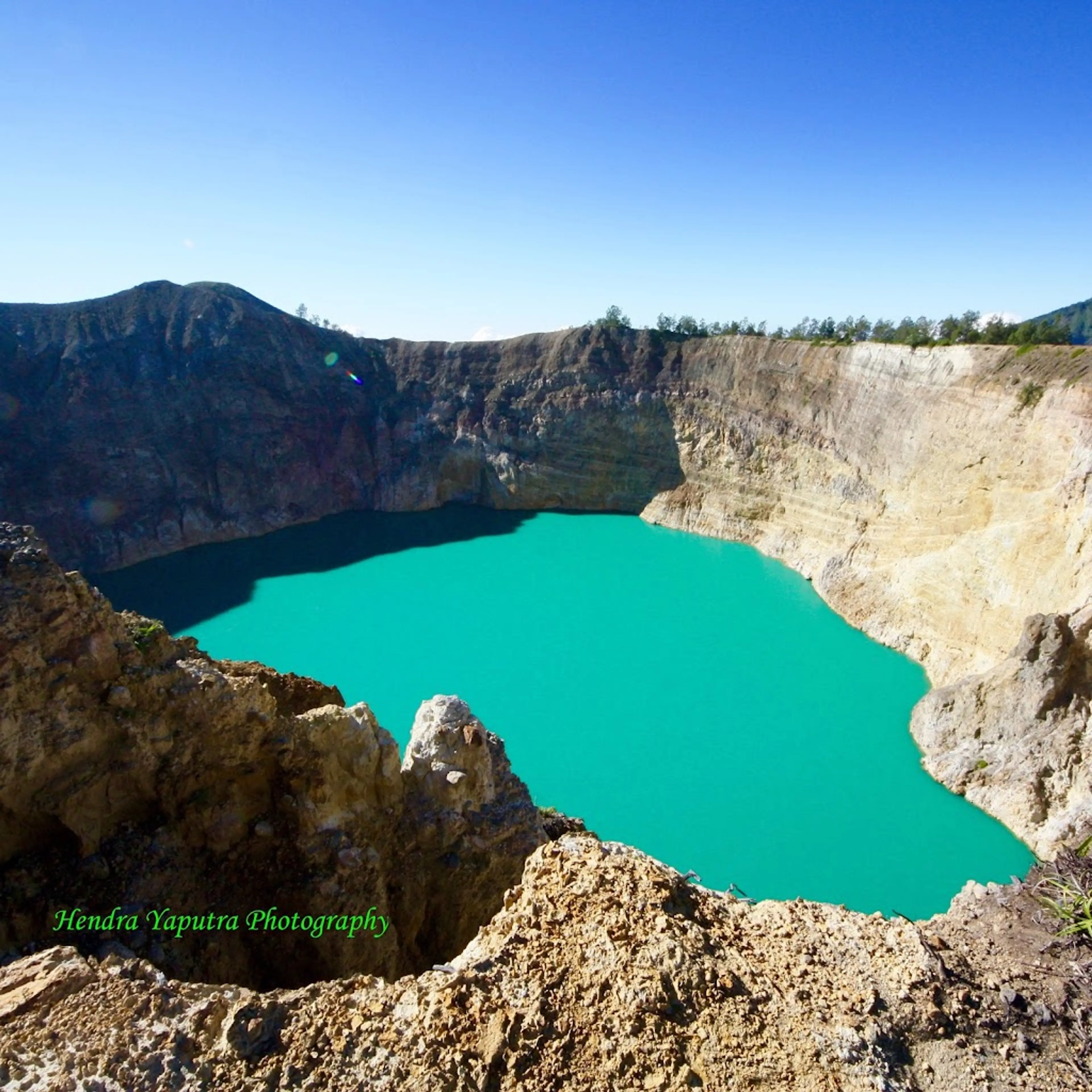 Kelimutu Crater Lakes