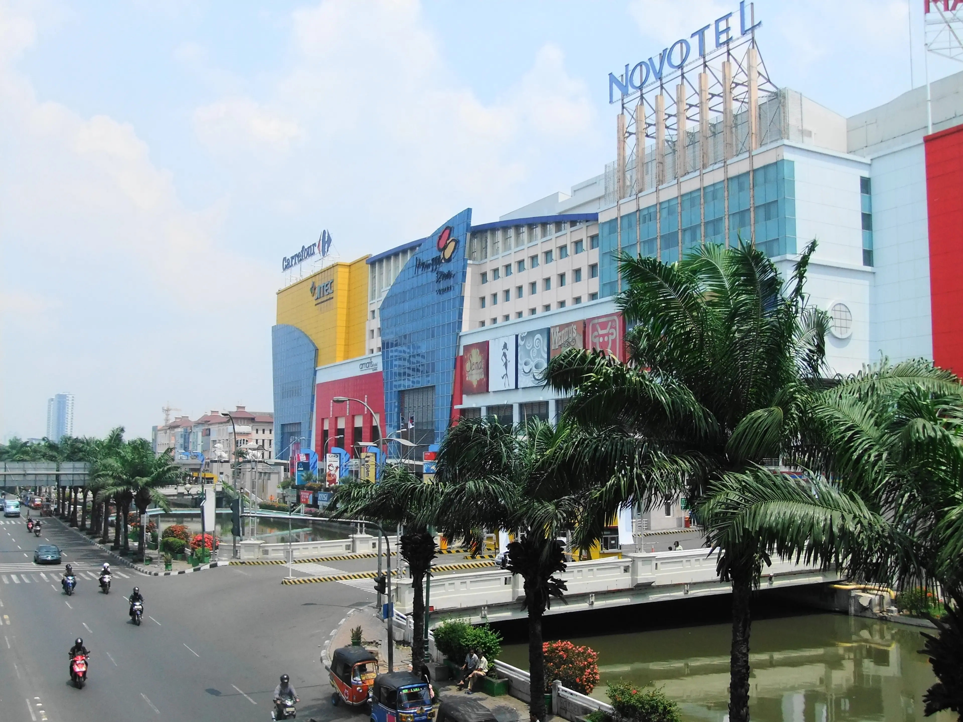 Mangga Dua Square