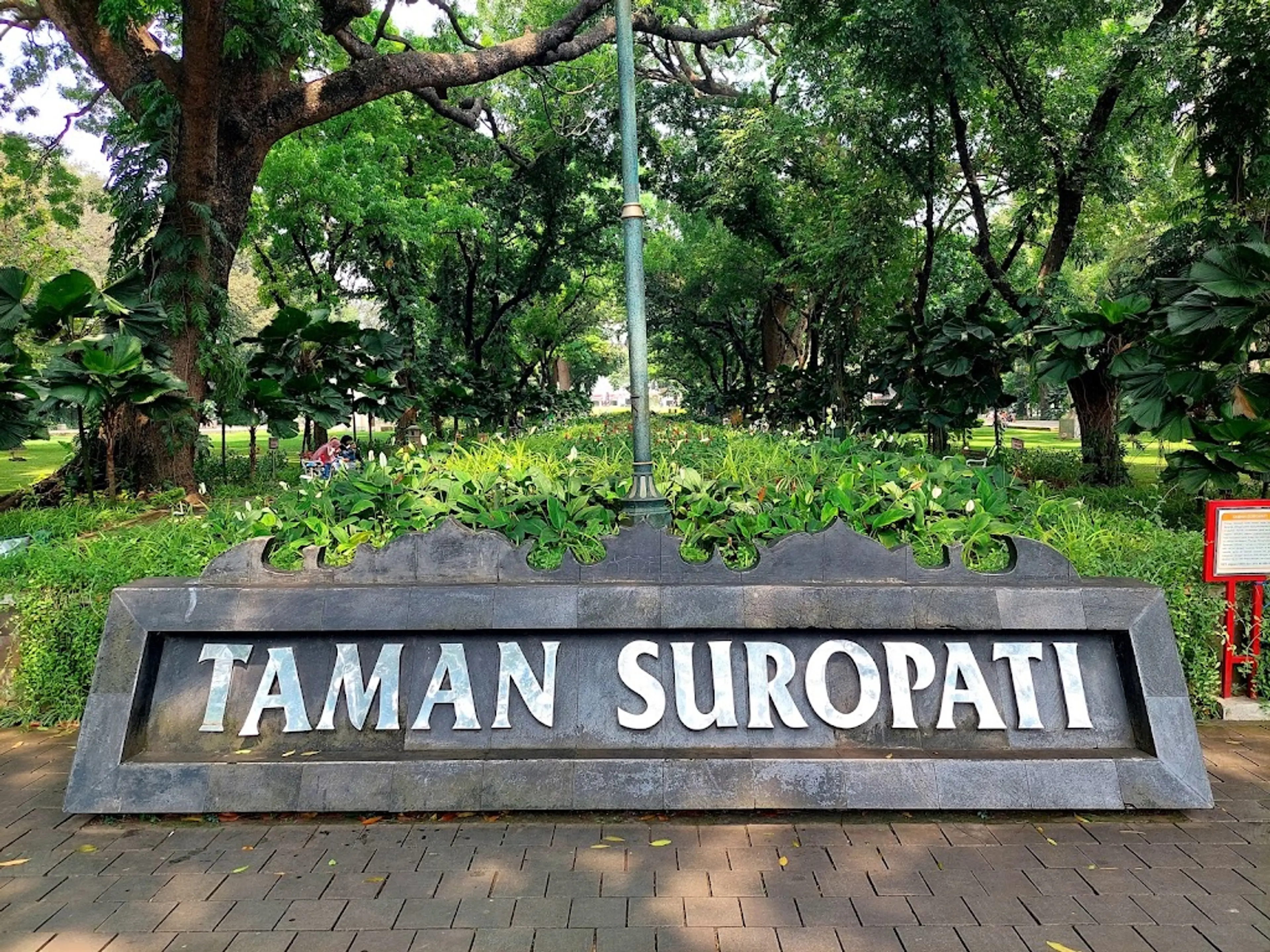 Taman Suropati