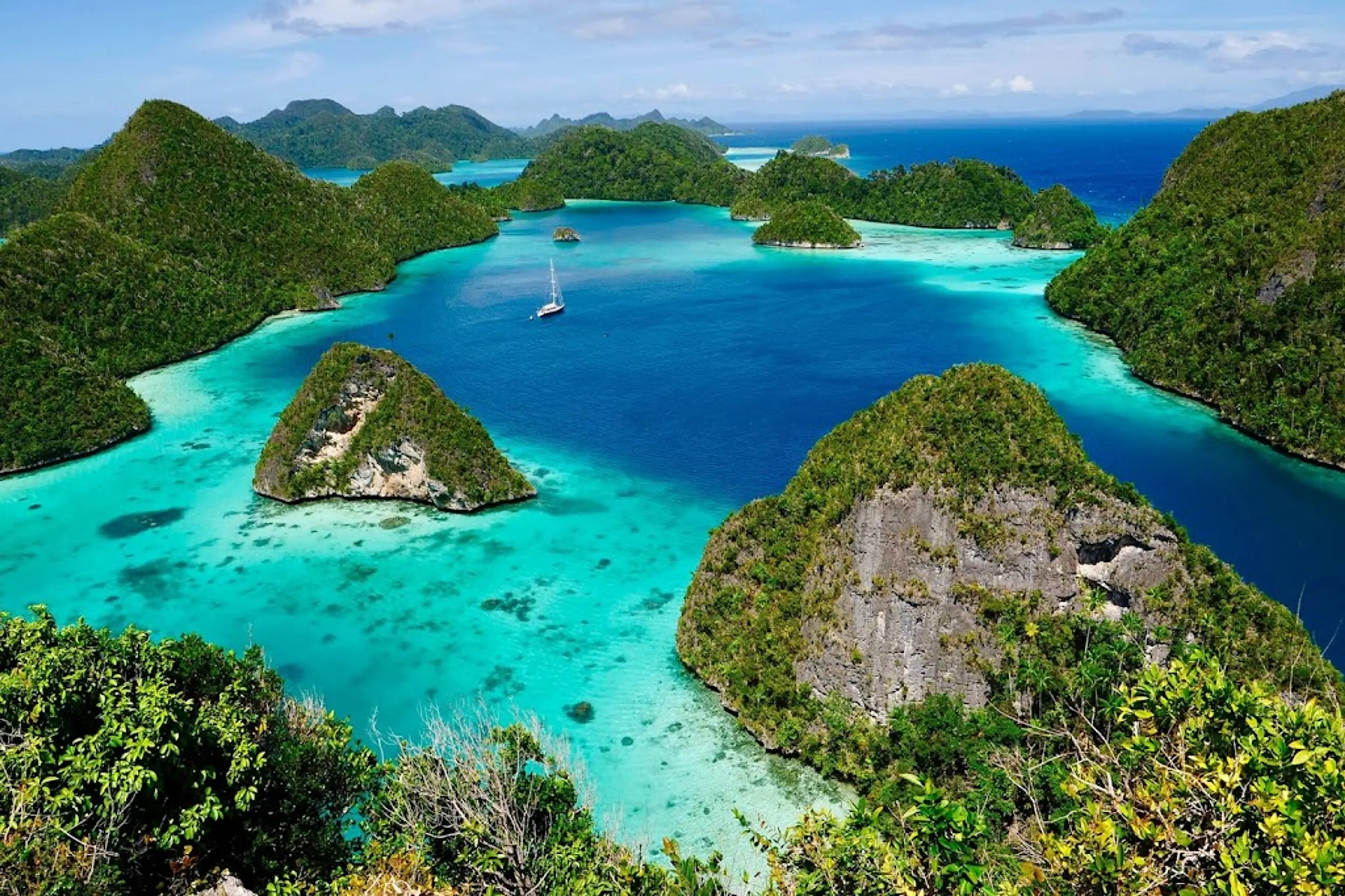 Snorkeling or diving at Wayag Islands