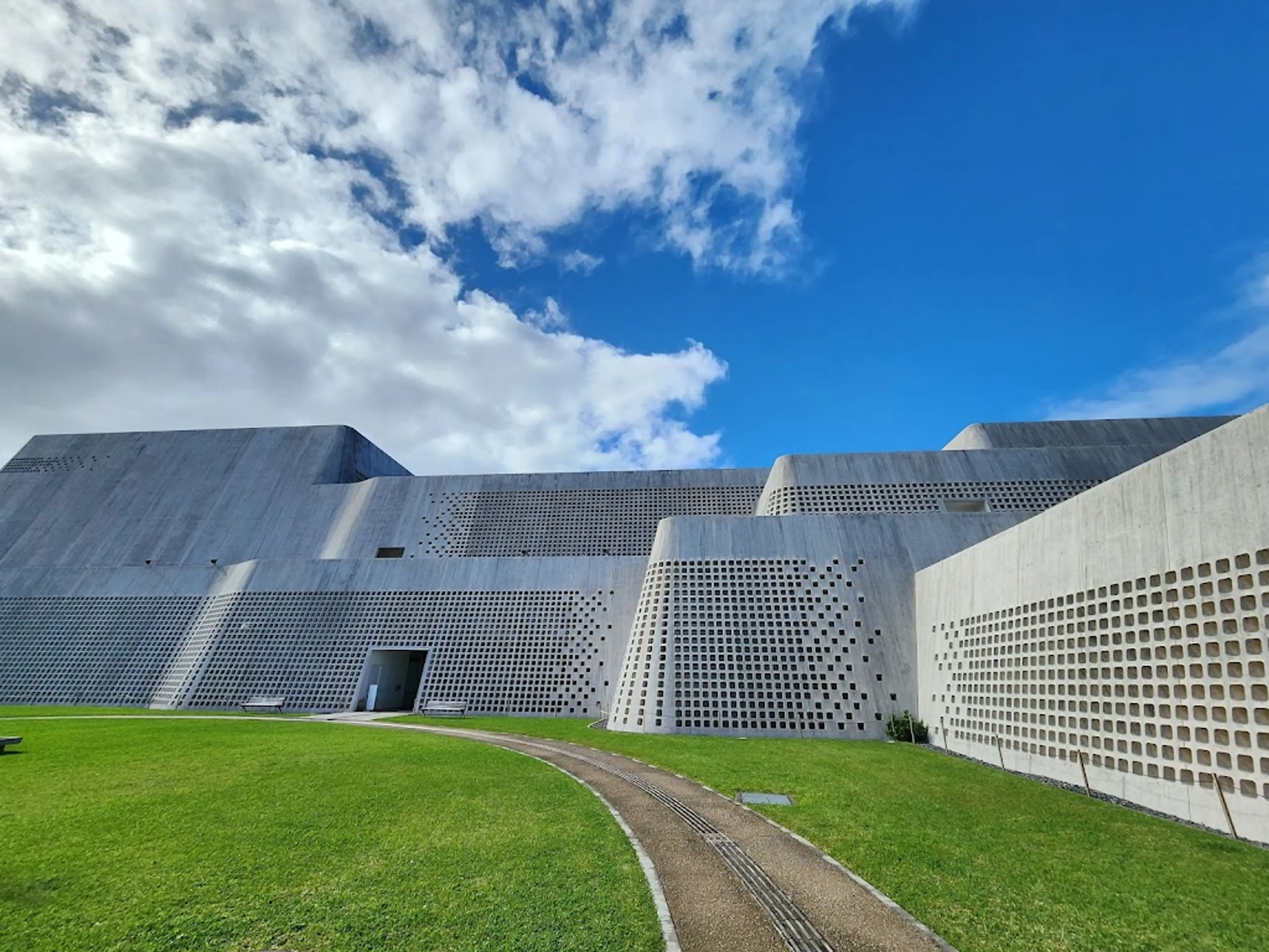 Okinawa Prefectural Museum and Art Museum