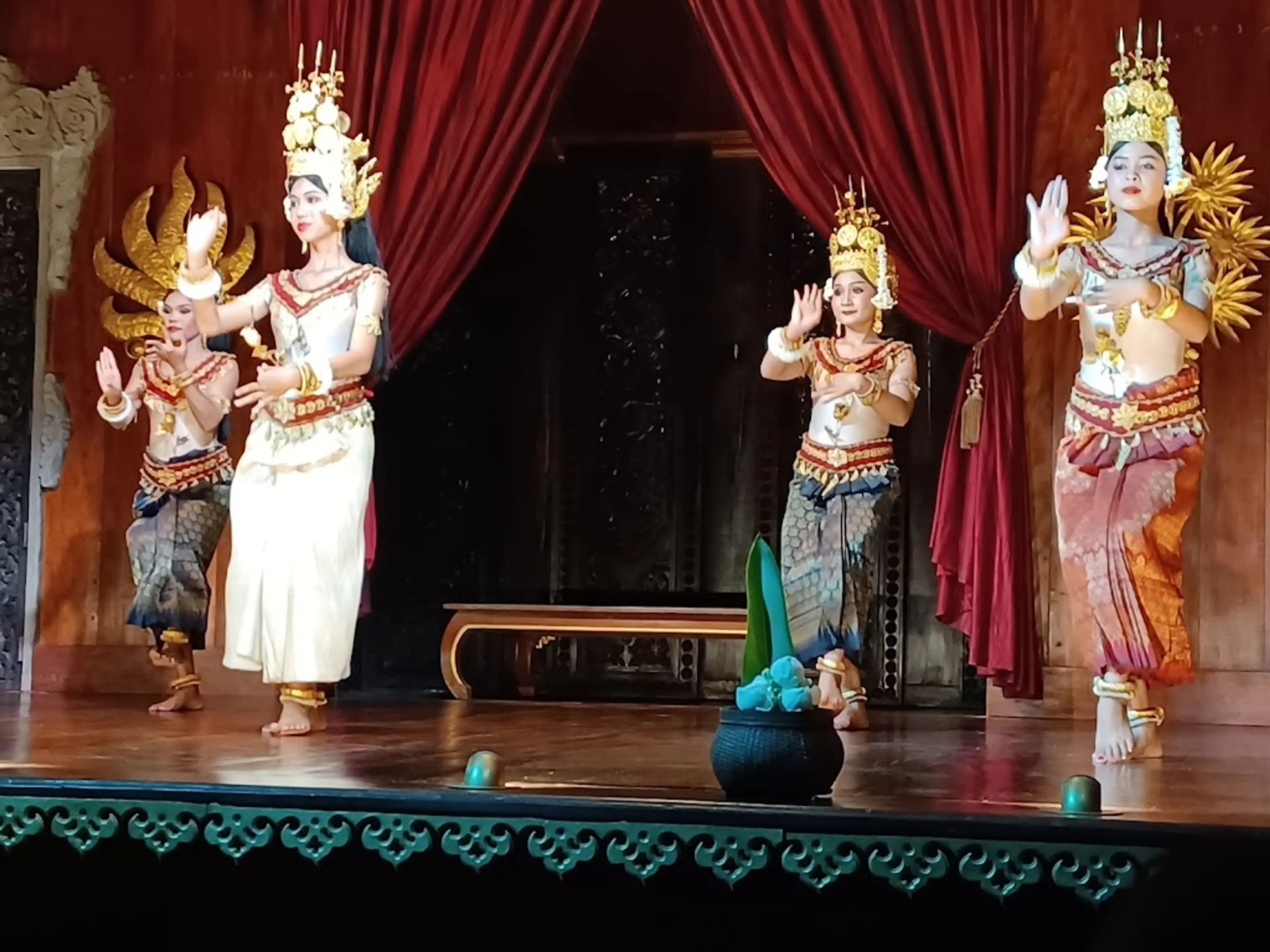 Apsara dance performance