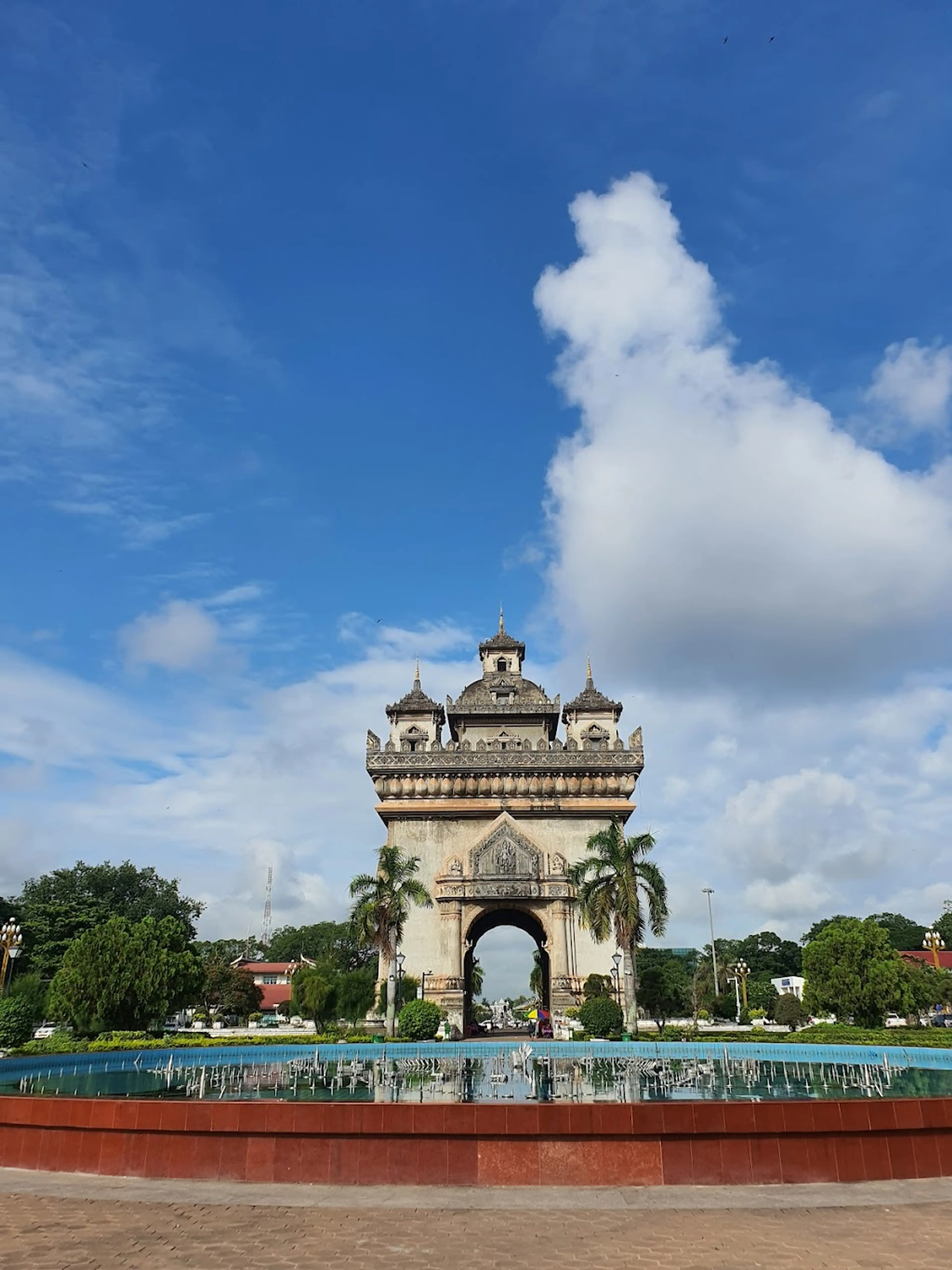 Patuxai Victory Monument