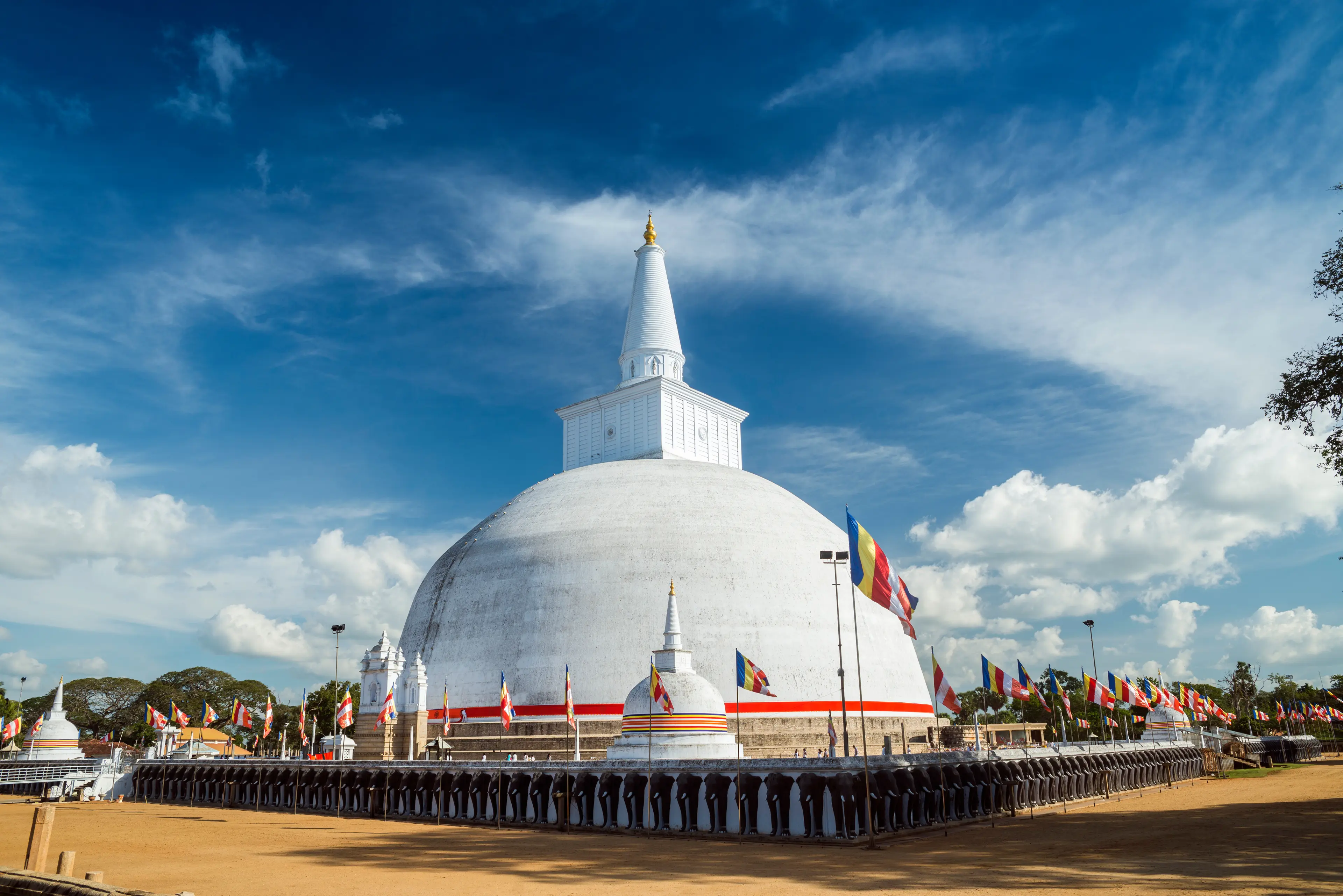 Ruwanwelisaya stupa