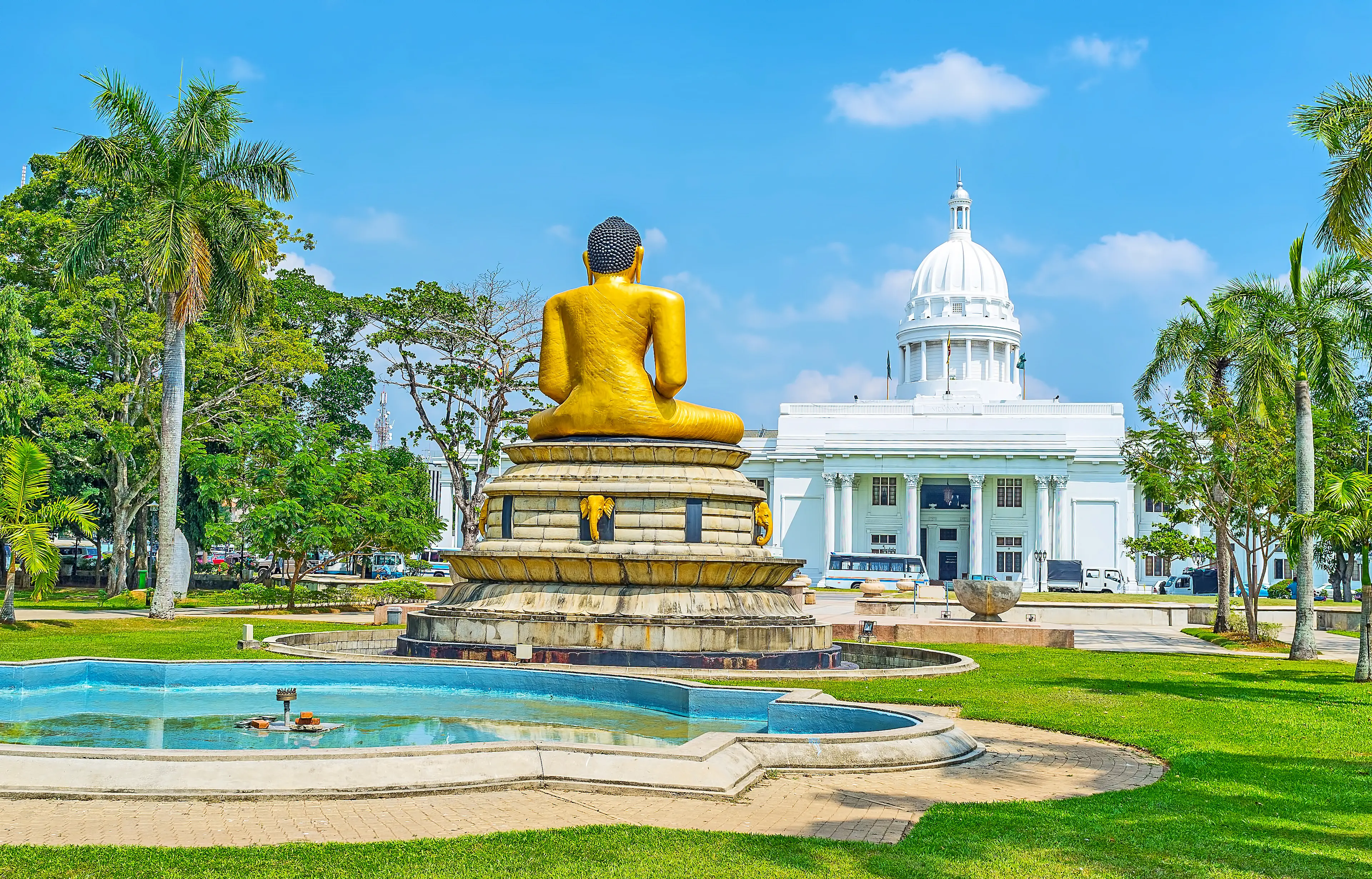 Viharamahadevi Park
