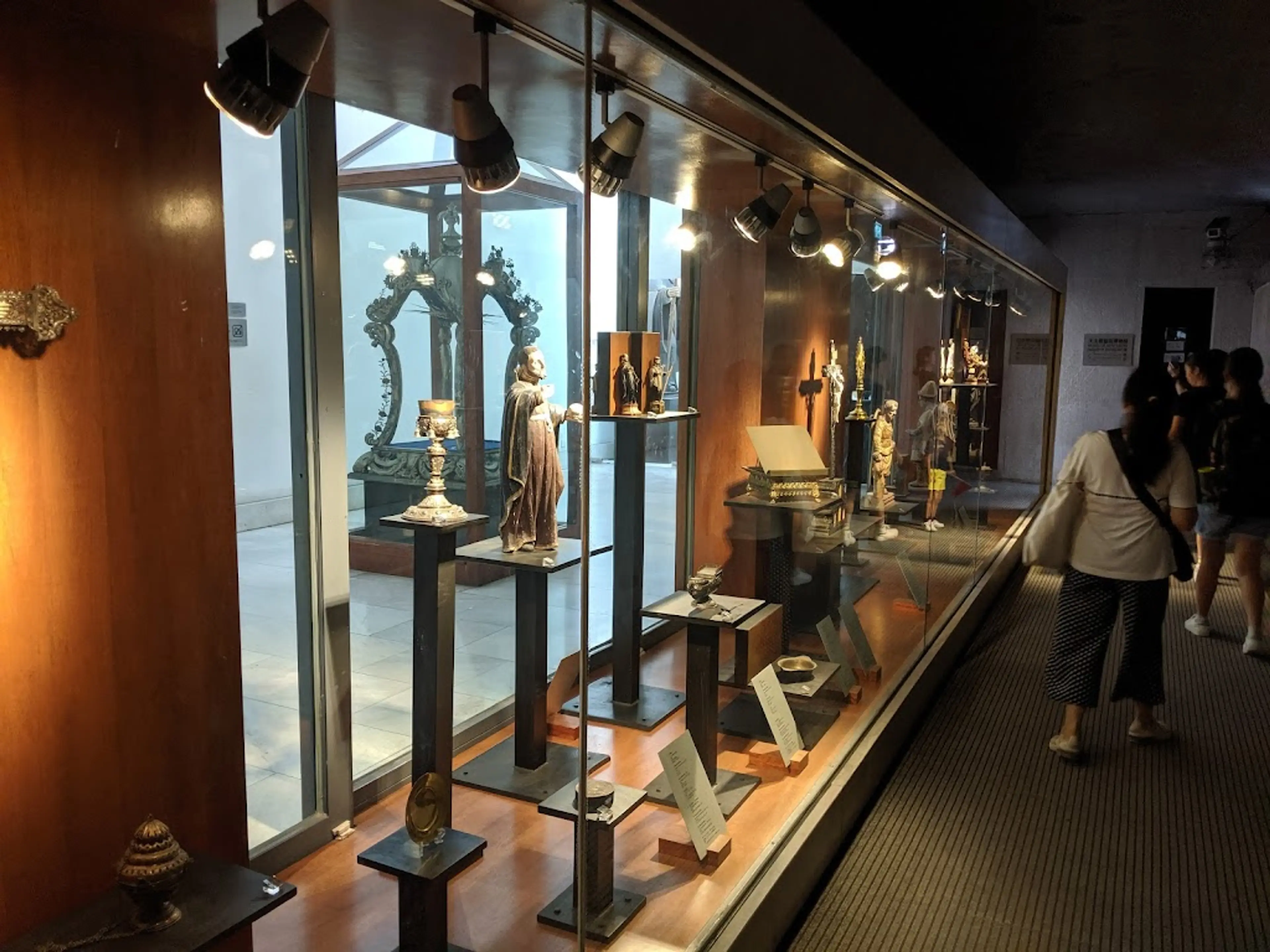 Museum of Sacred Art and Crypt