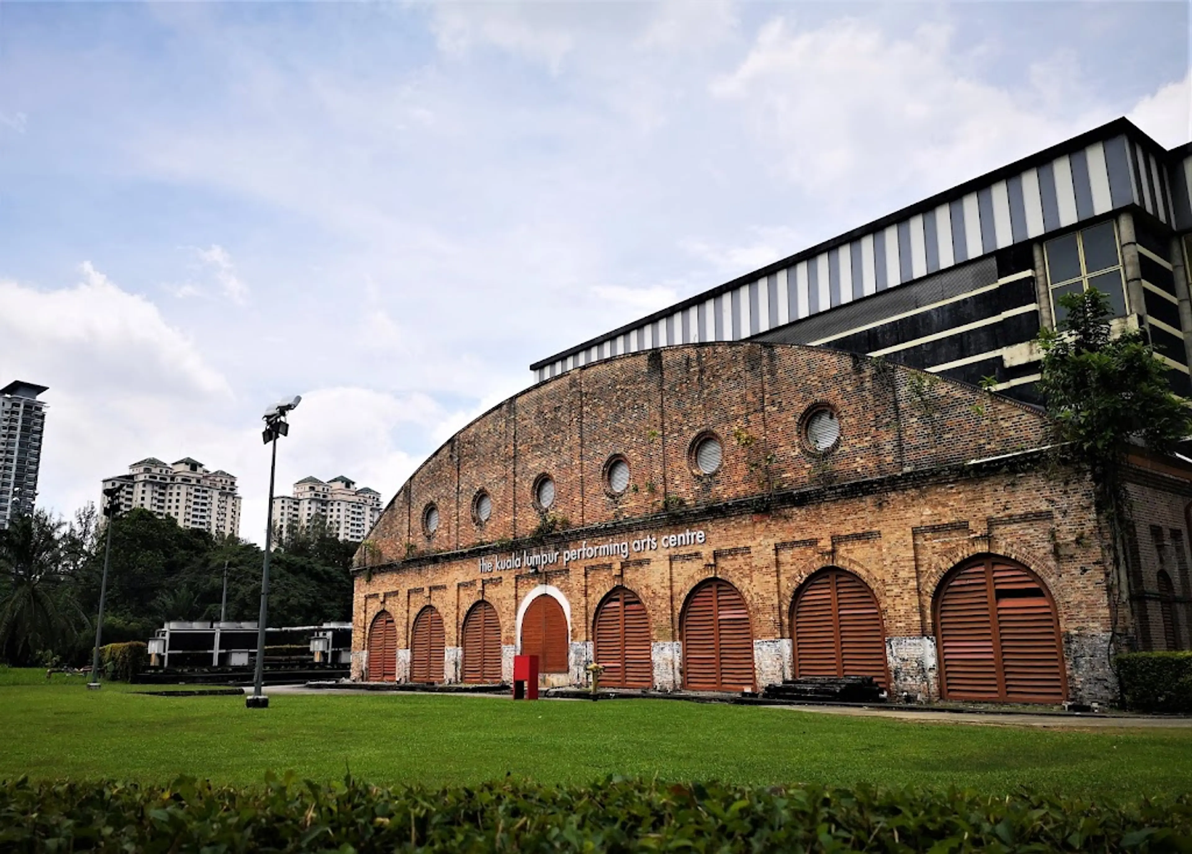 Kuala Lumpur Performing Arts Centre