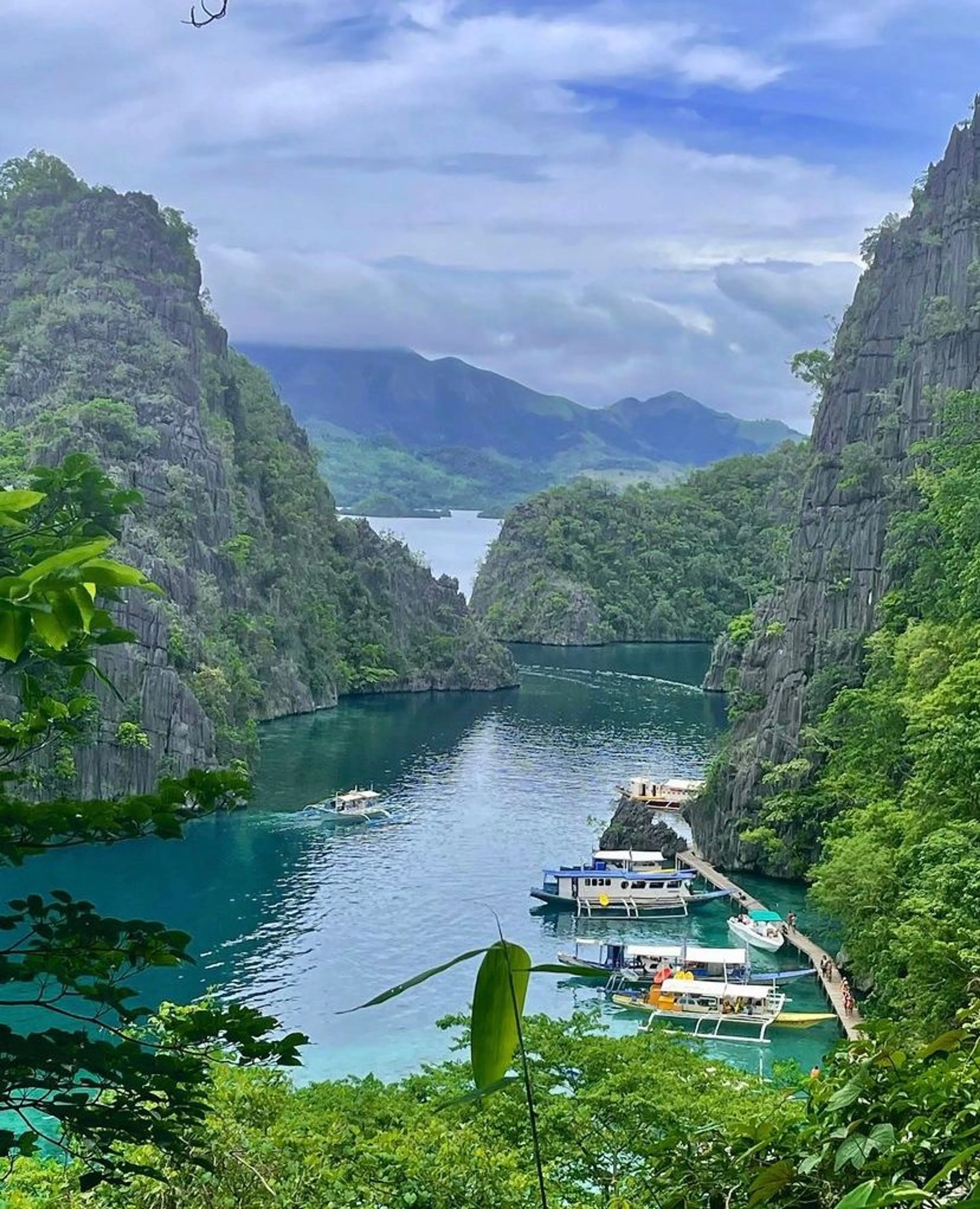 Kayangan Lake