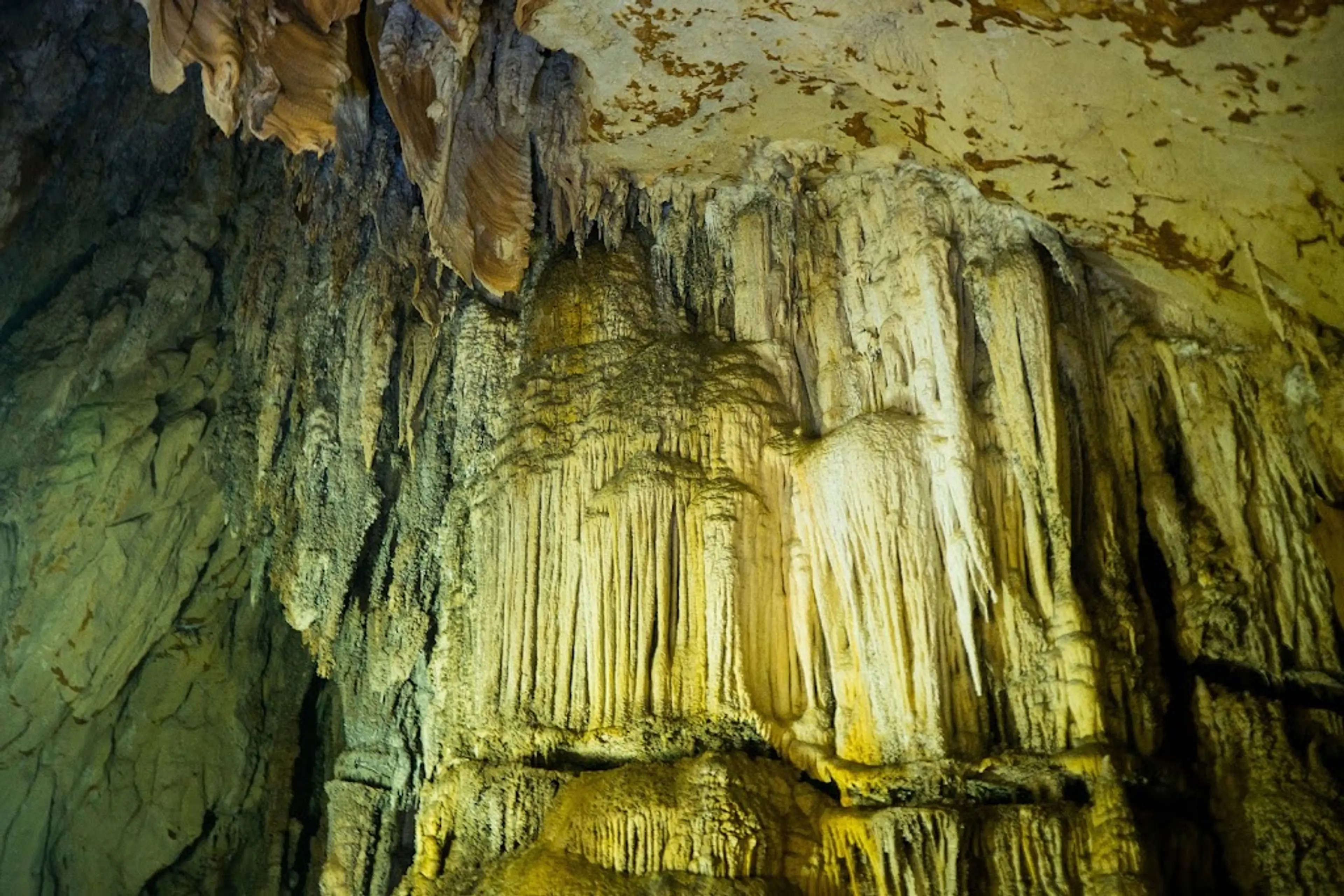 Pakarang Cave