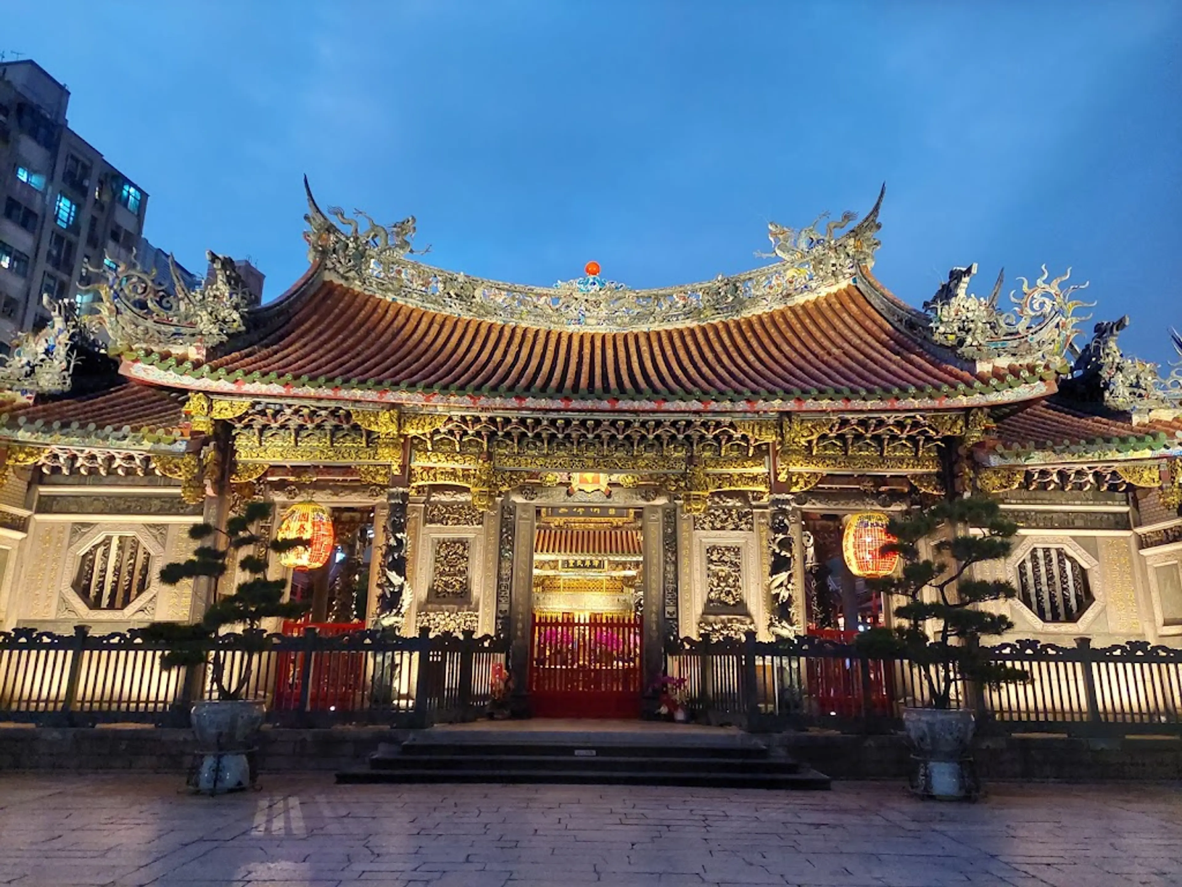 Longshan Temple