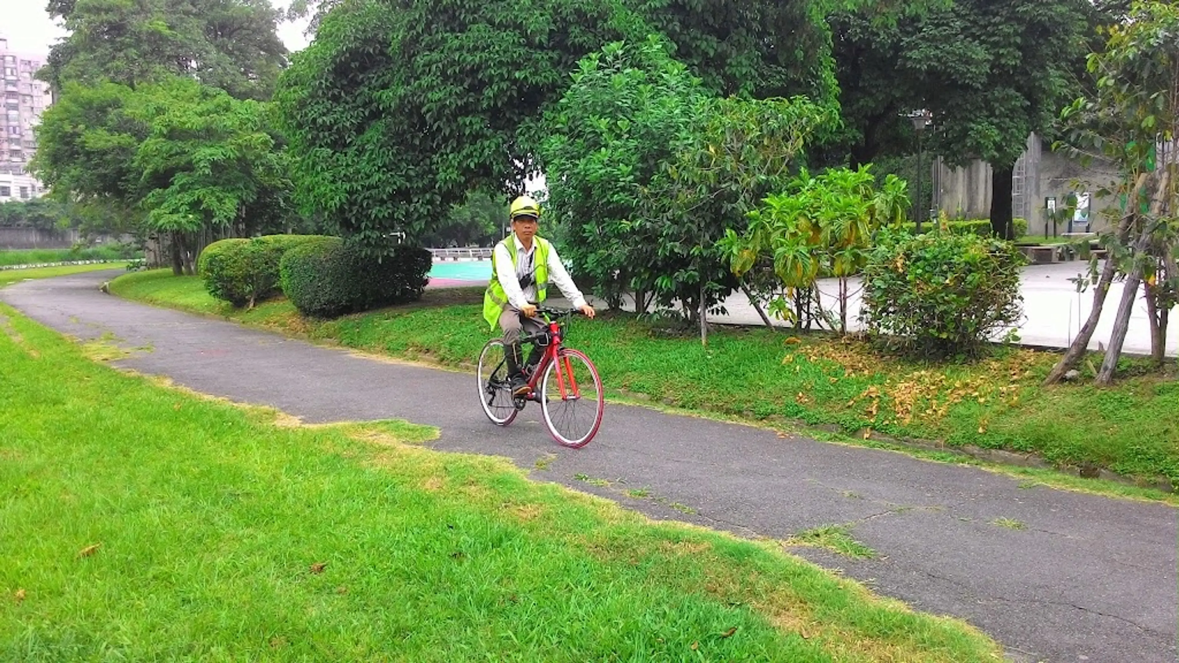 Riverside bike path