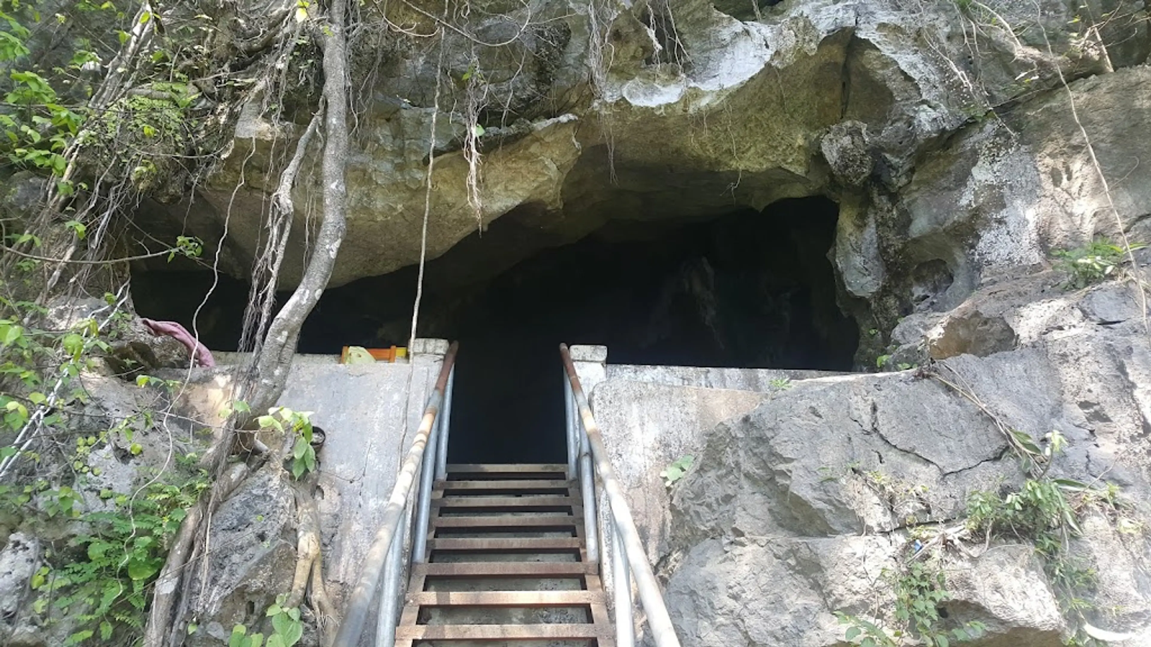 Hospital Cave