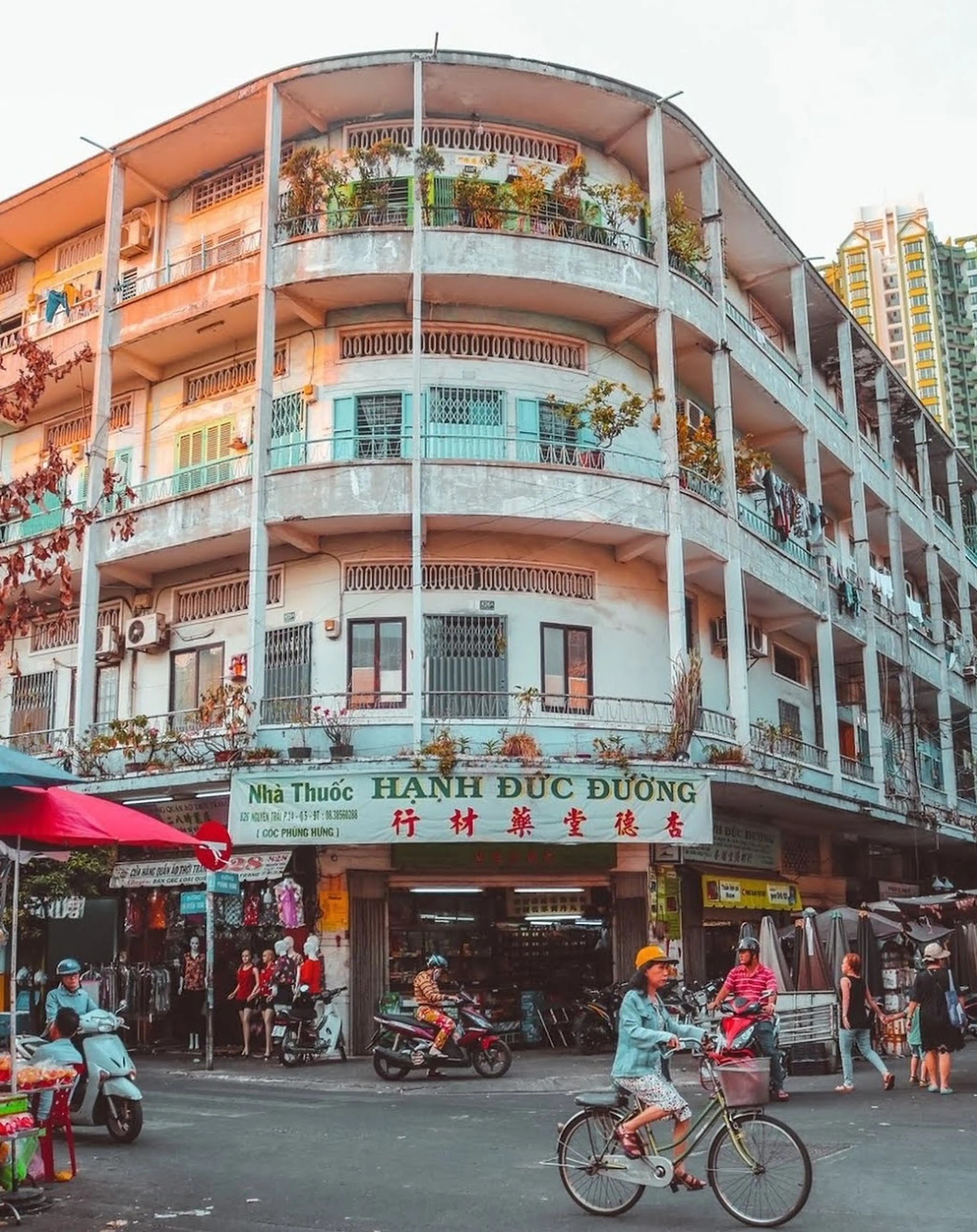 Cho Lon Market