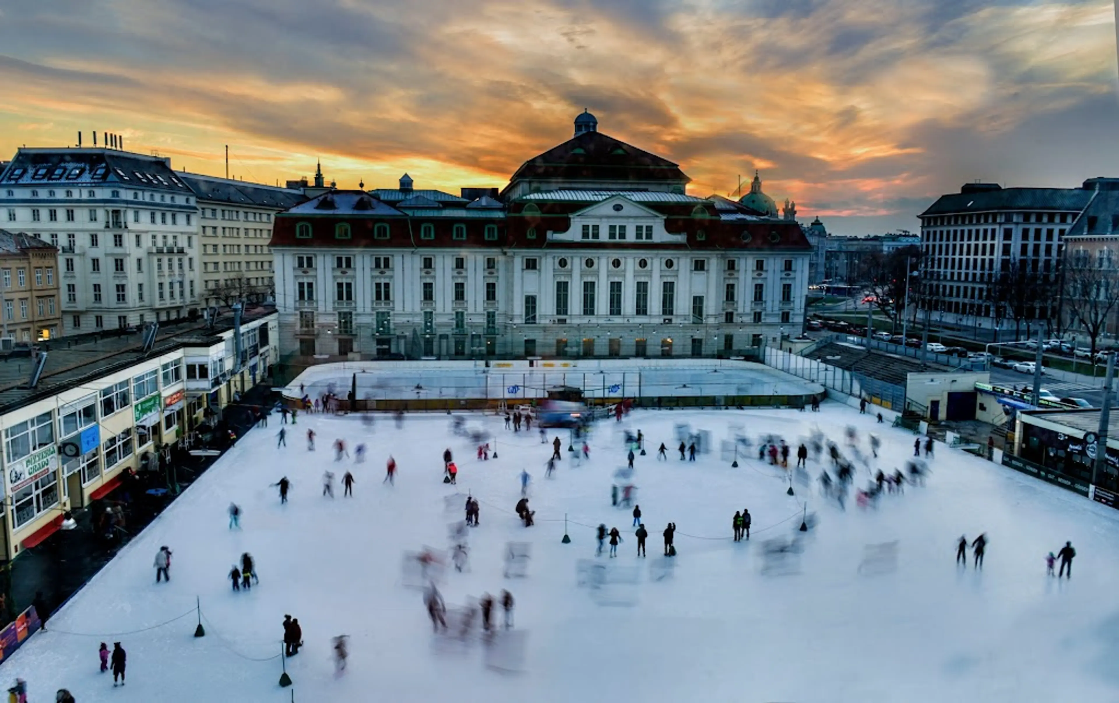 Vienna Ice World at Rathausplatz