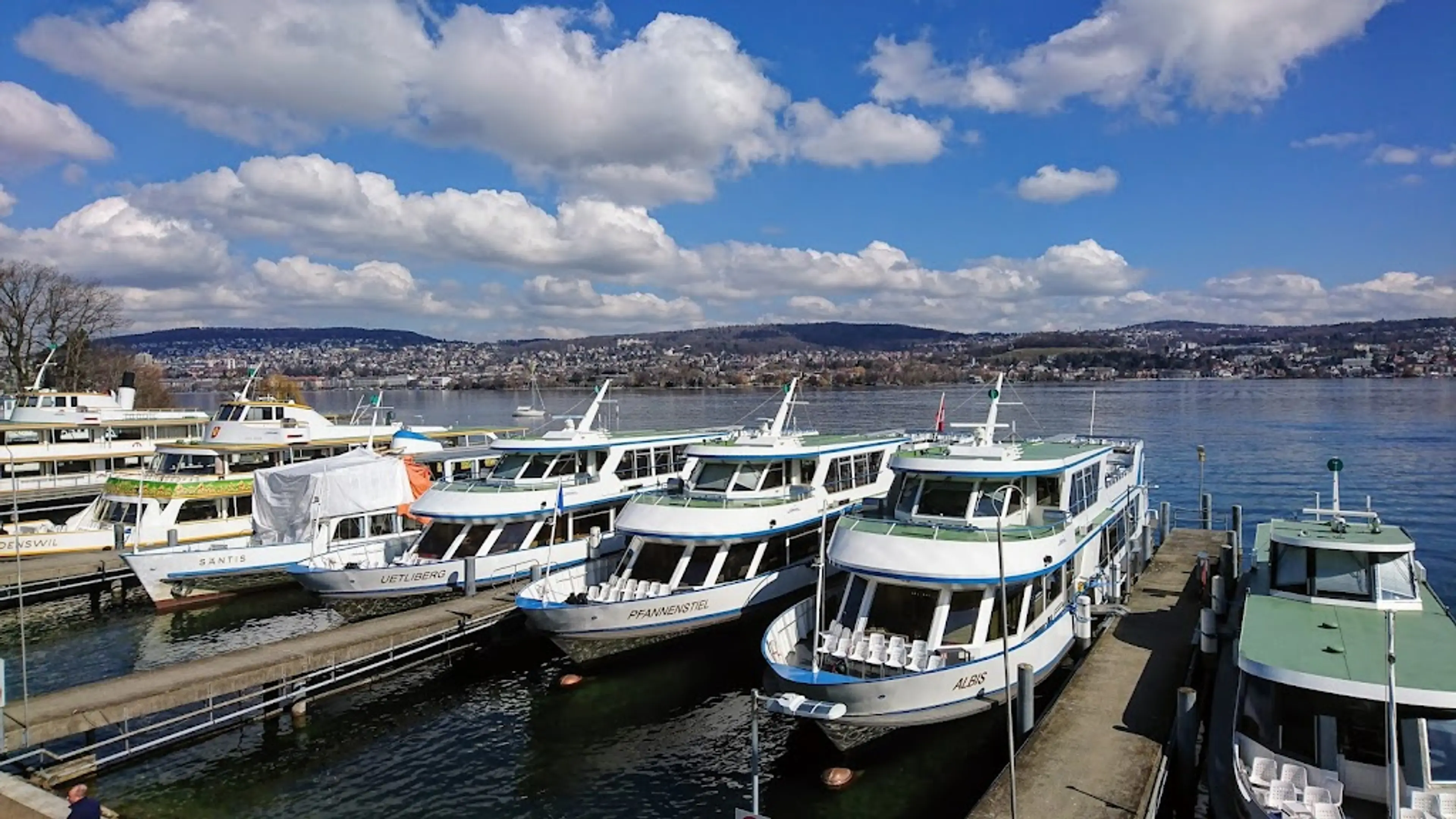 Boat tour on Lake Zurich