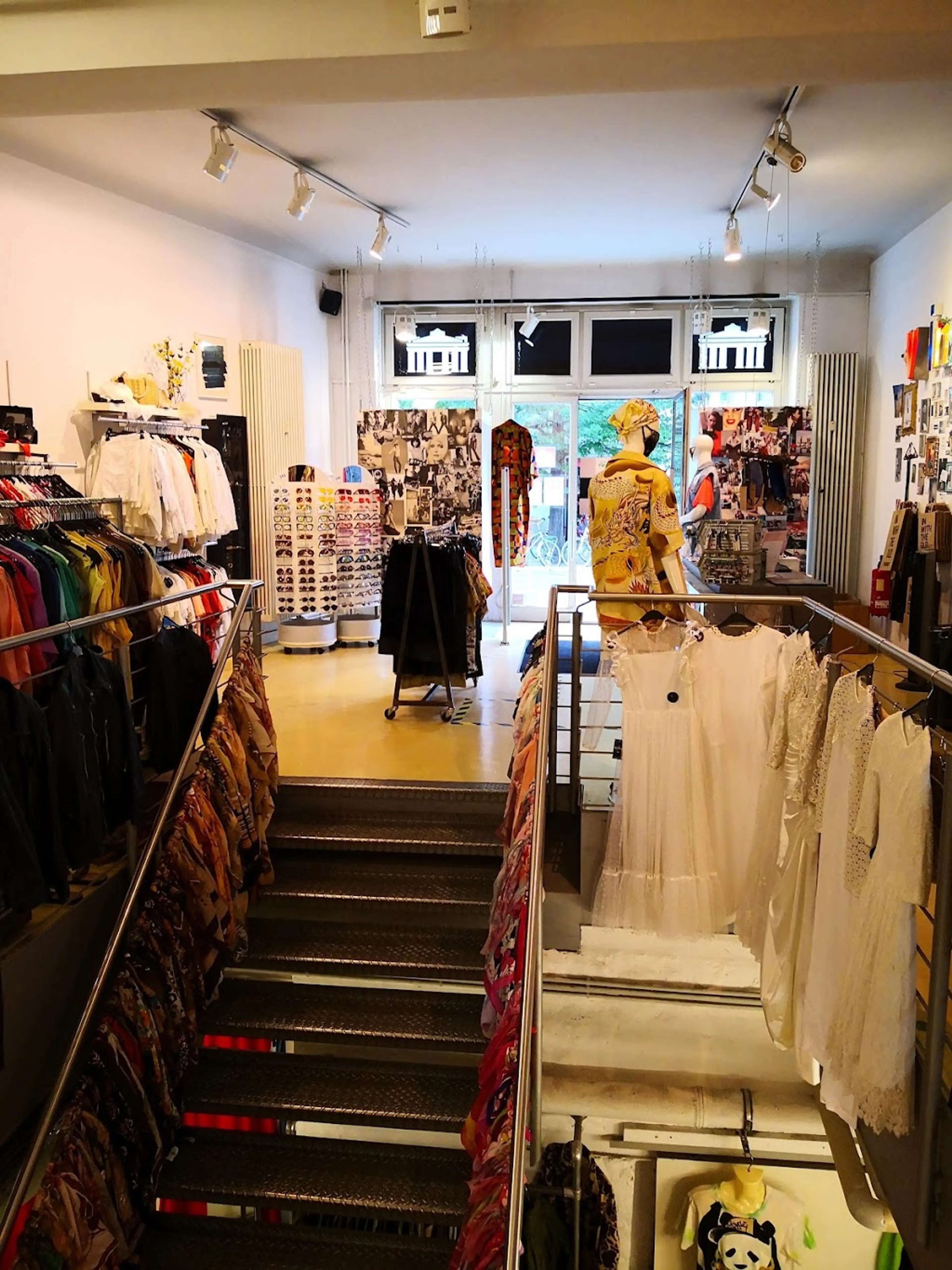 Eclectic boutiques and vintage shops