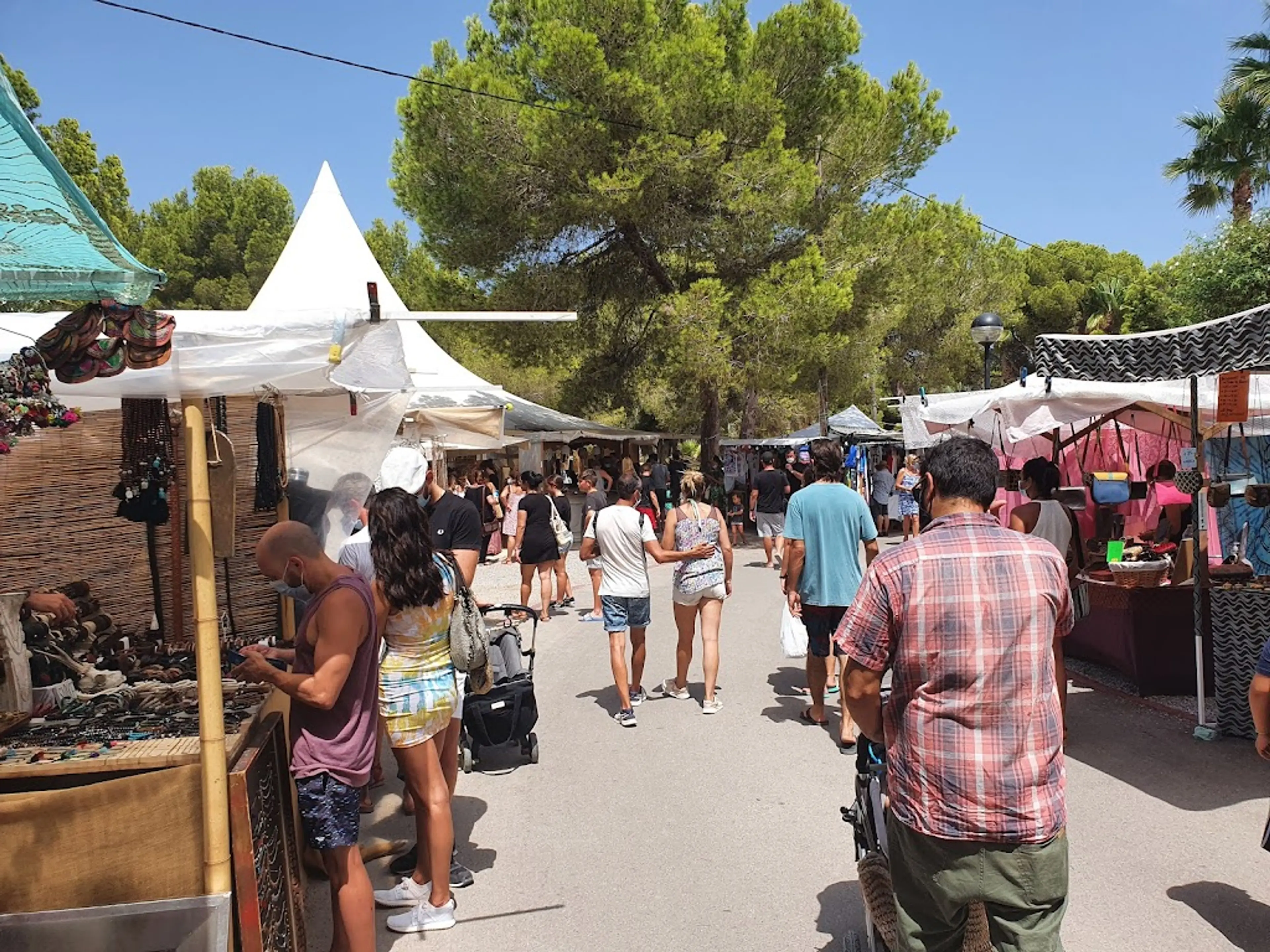 Hippy Market Punta Arabi