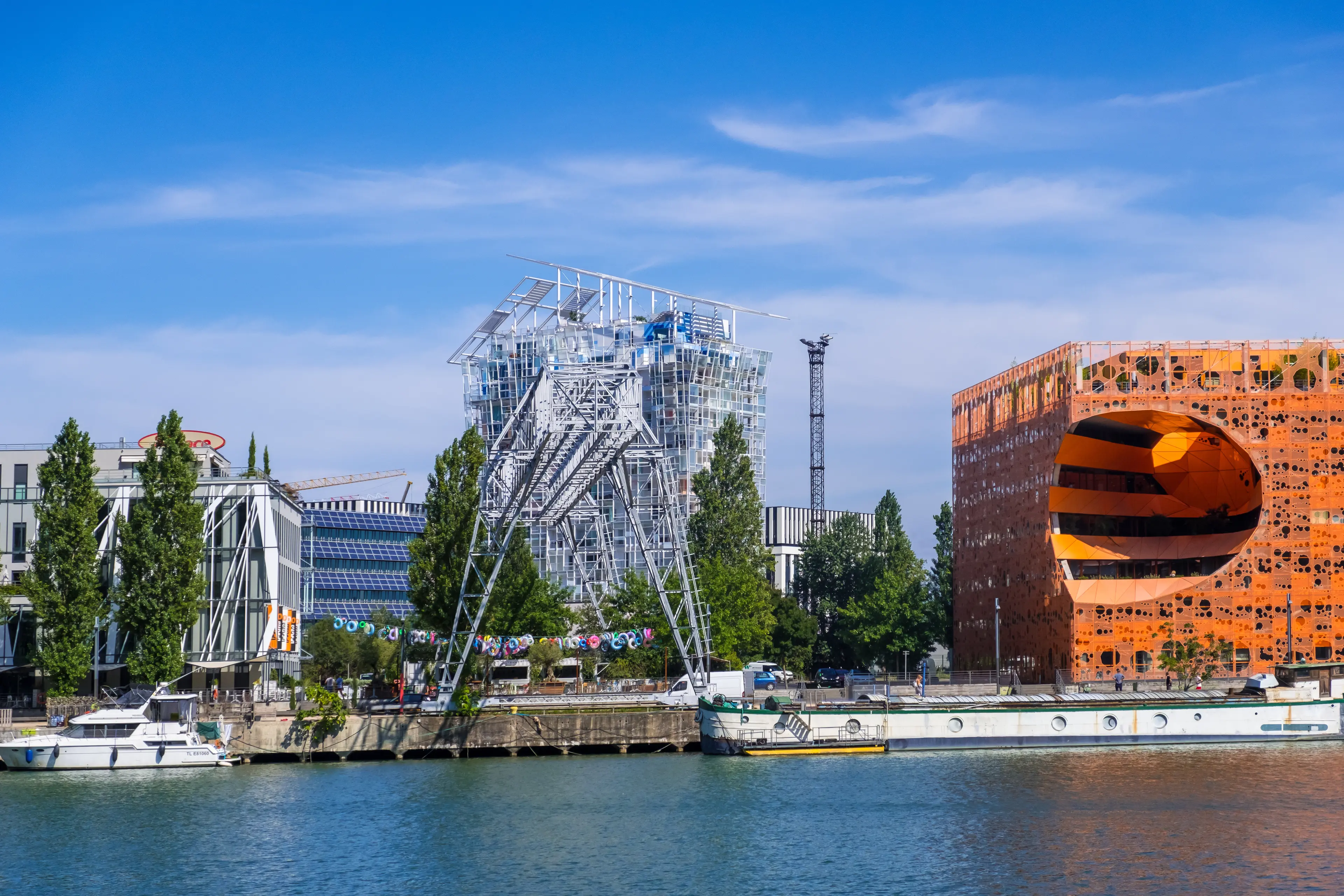 Confluence district