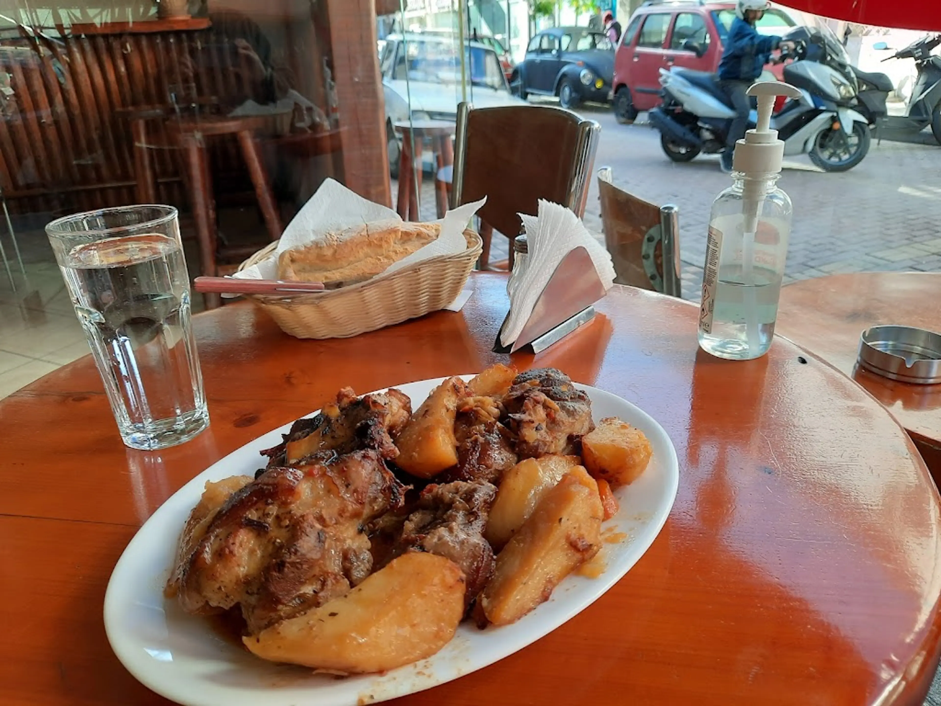 Traditional Greek kafeneio