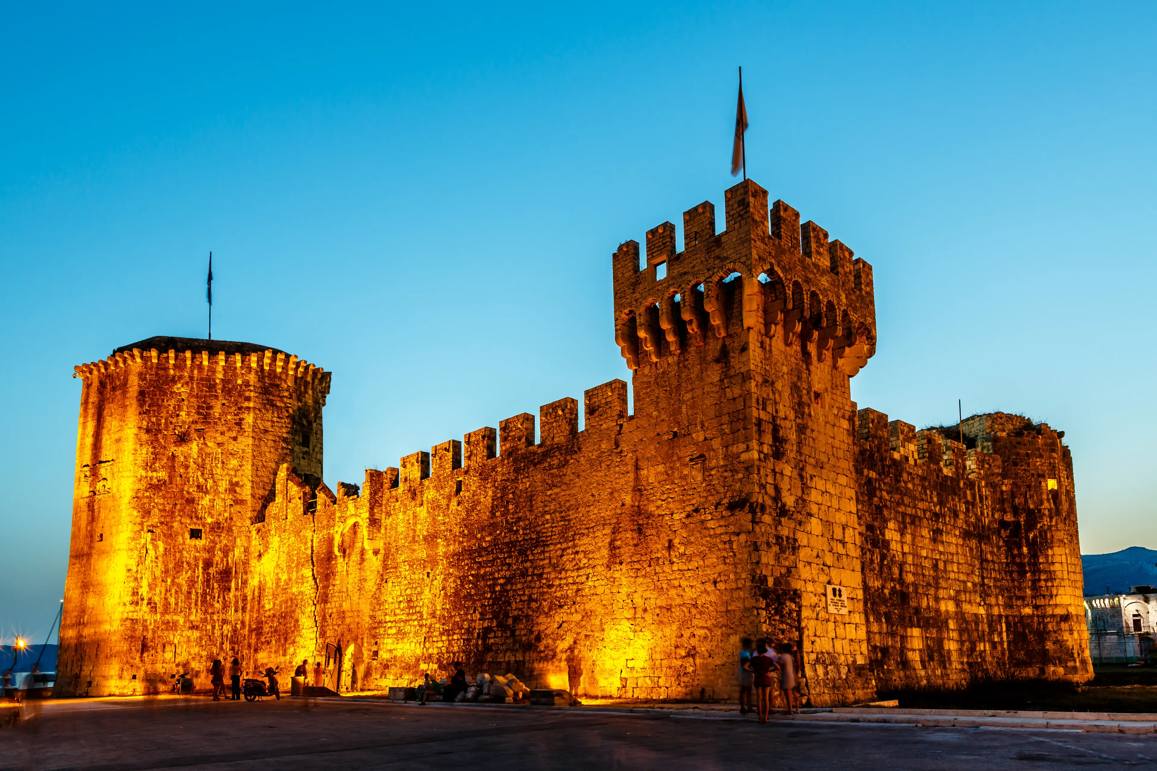 Kamerlengo Castle