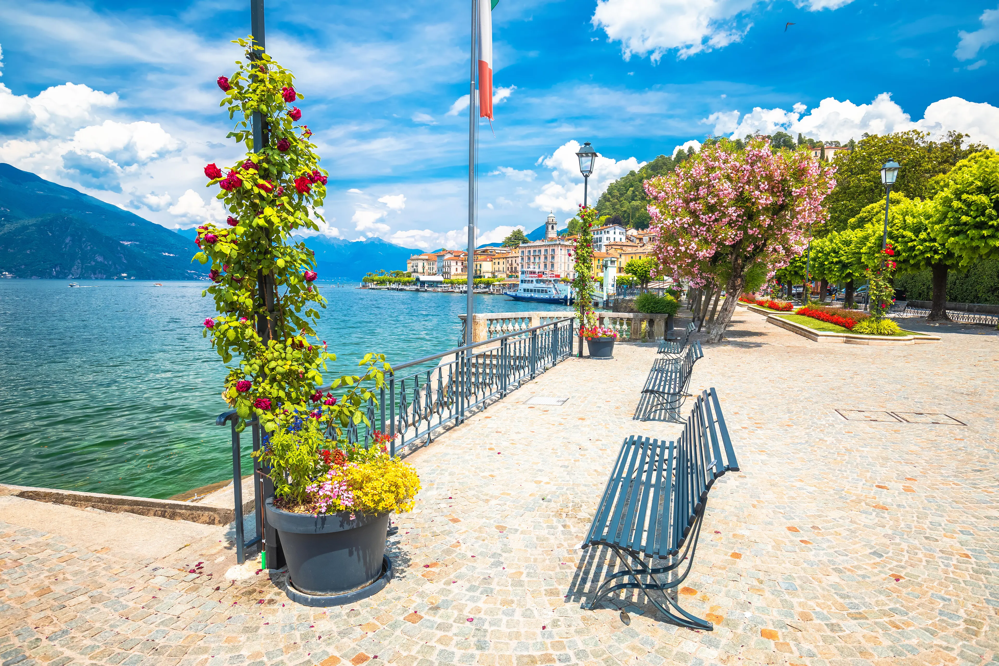Lakefront promenade in Como