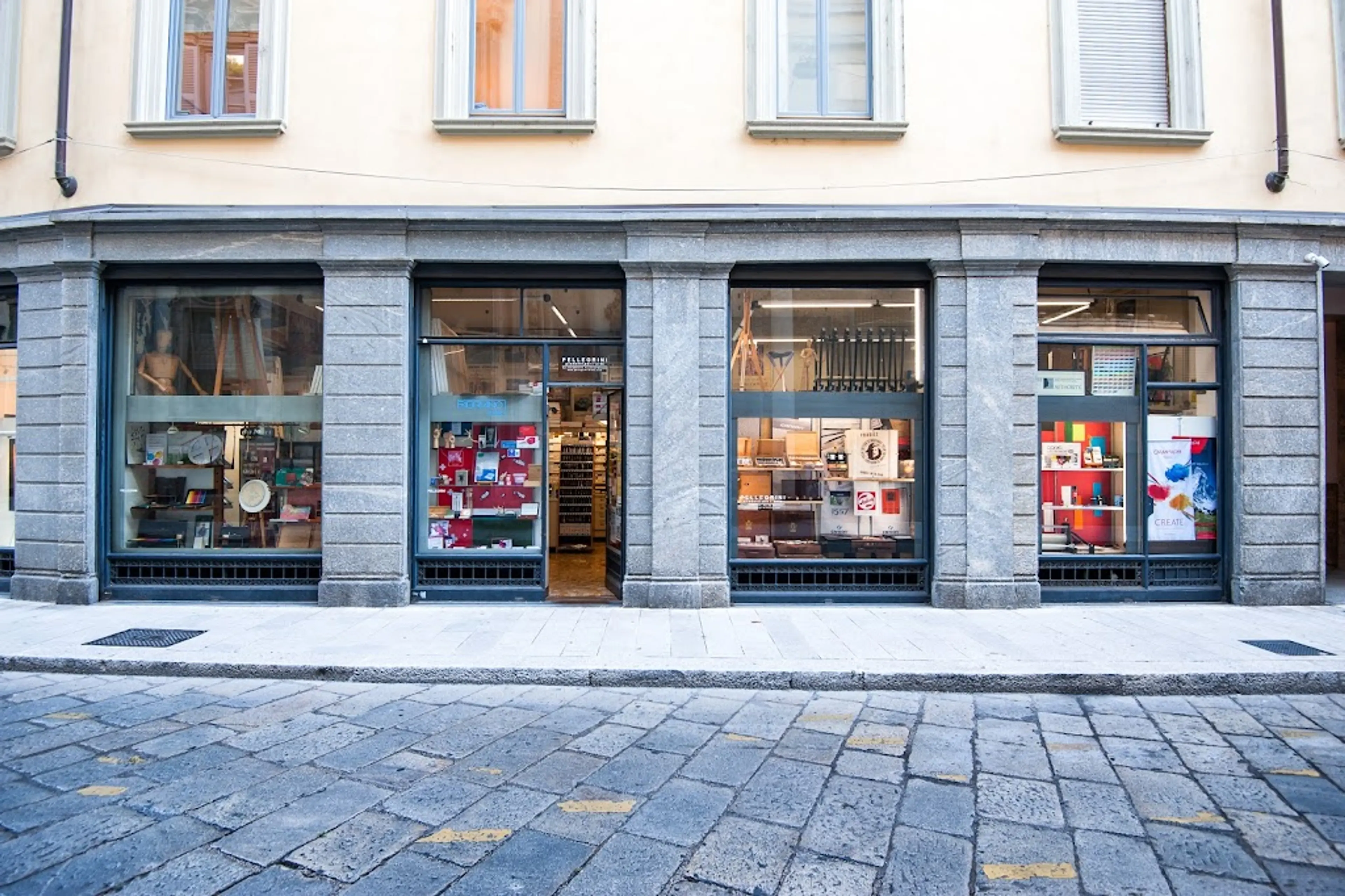 Artisan shops in Brera