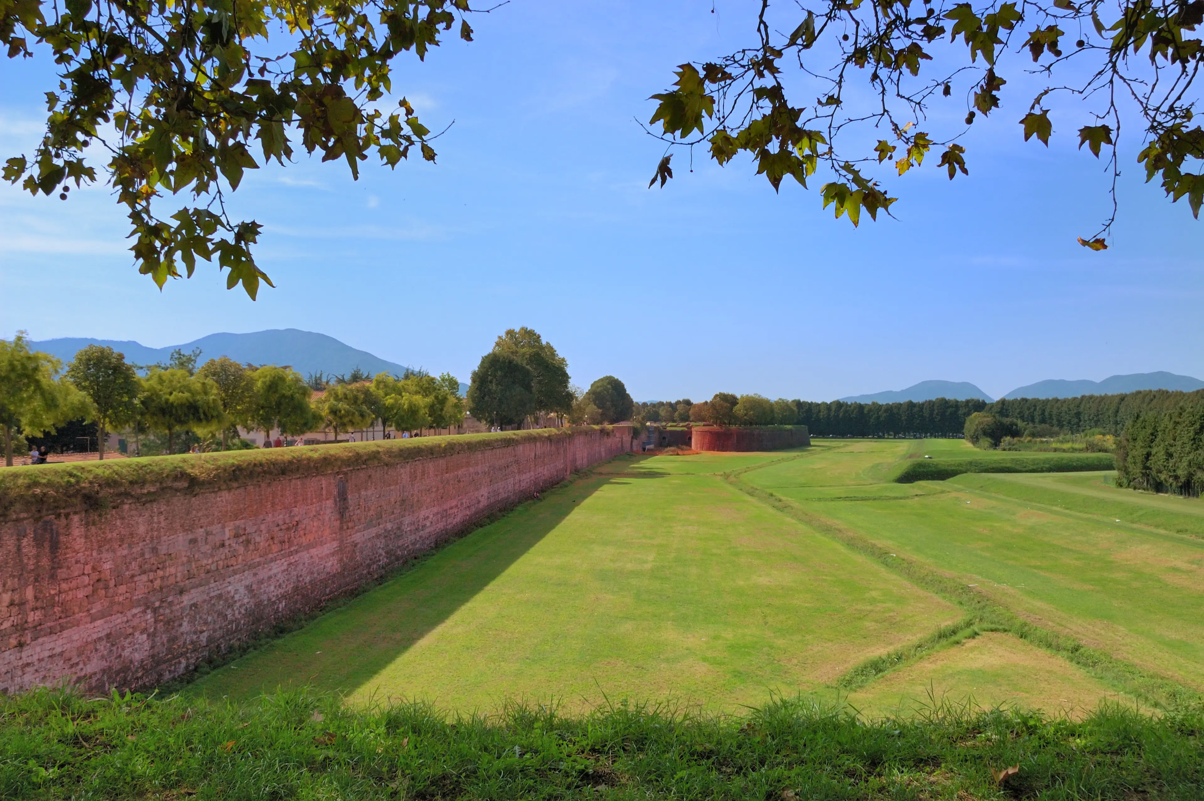 Lucca's Renaissance Walls