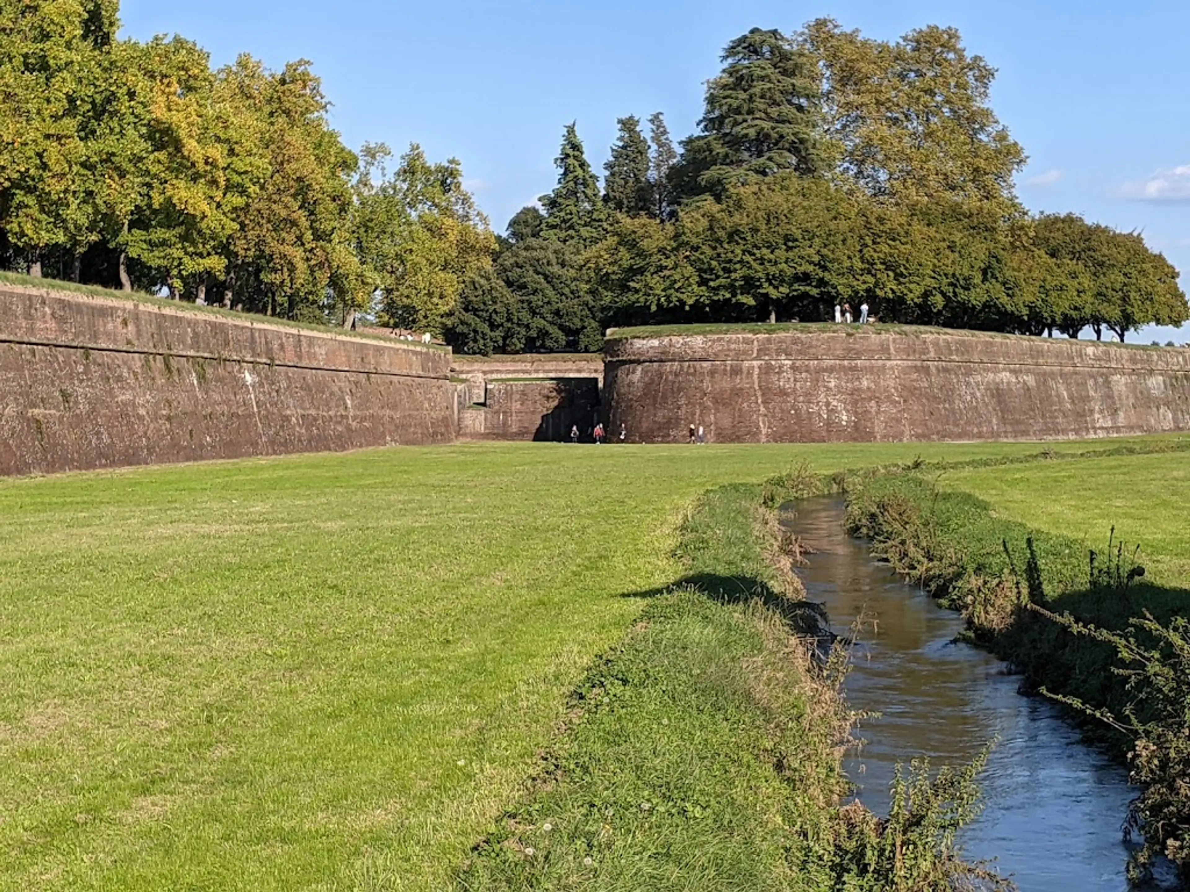 Lucca's city walls