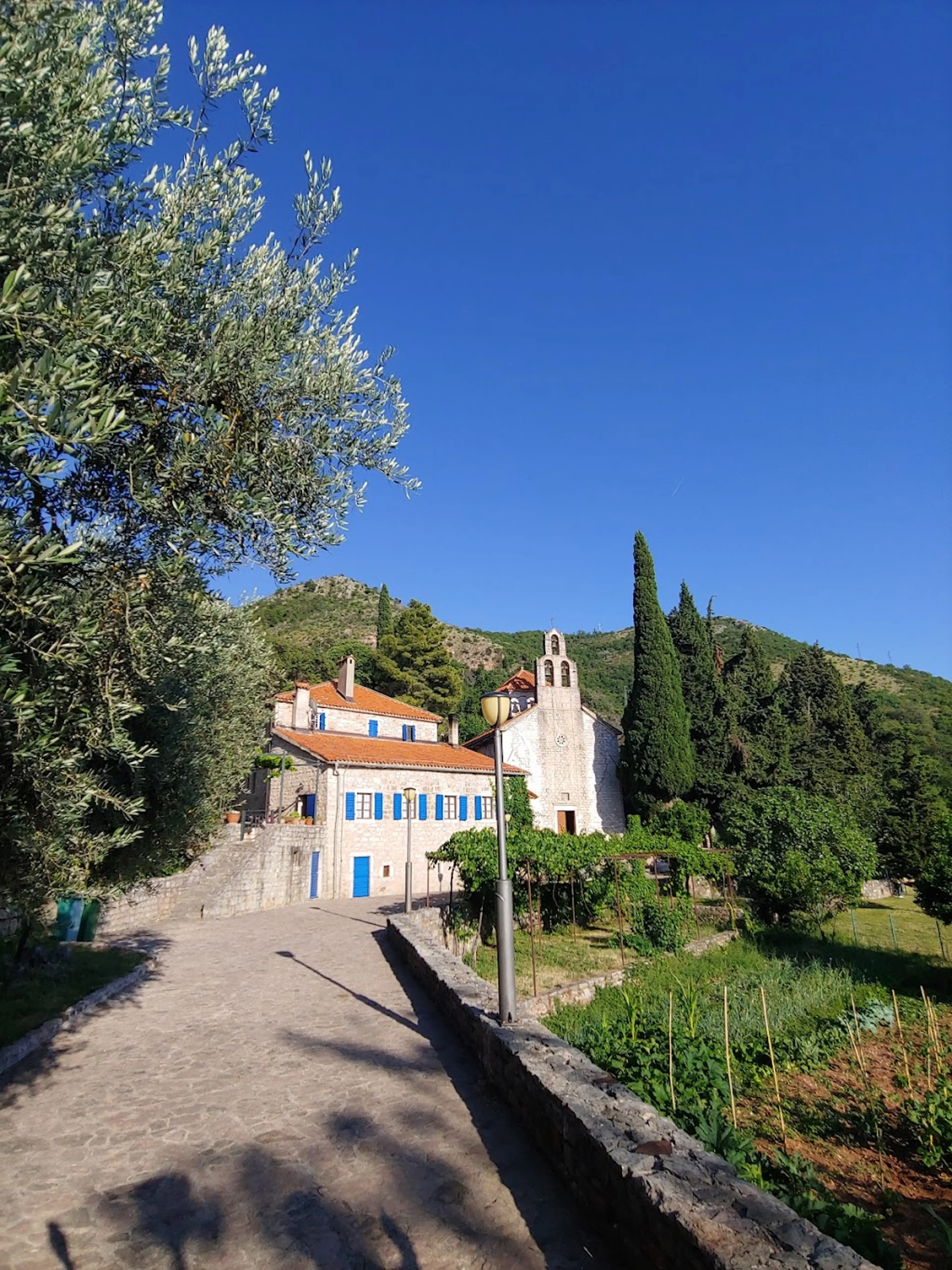 Praskvica Monastery