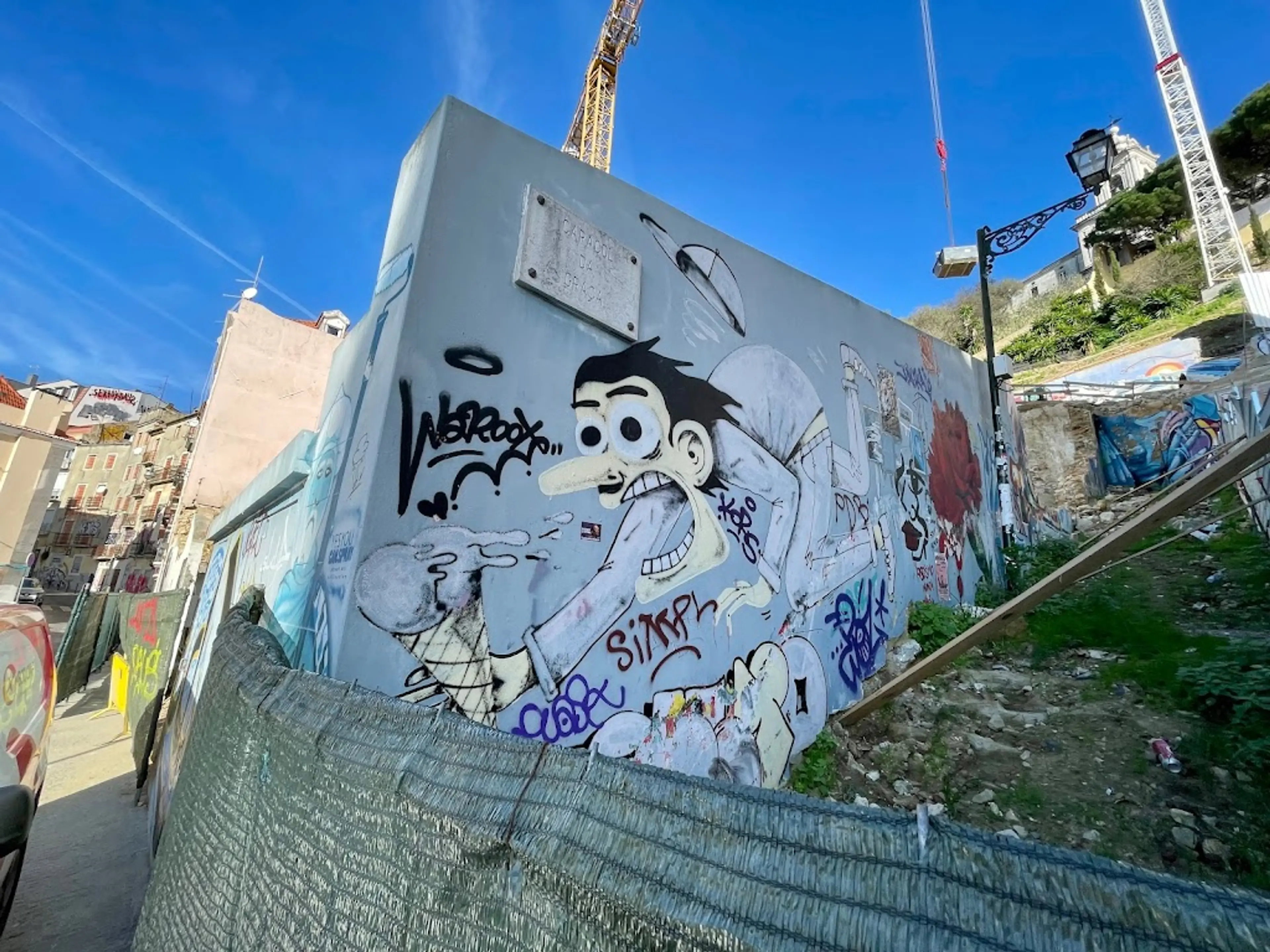 Street art in Graça