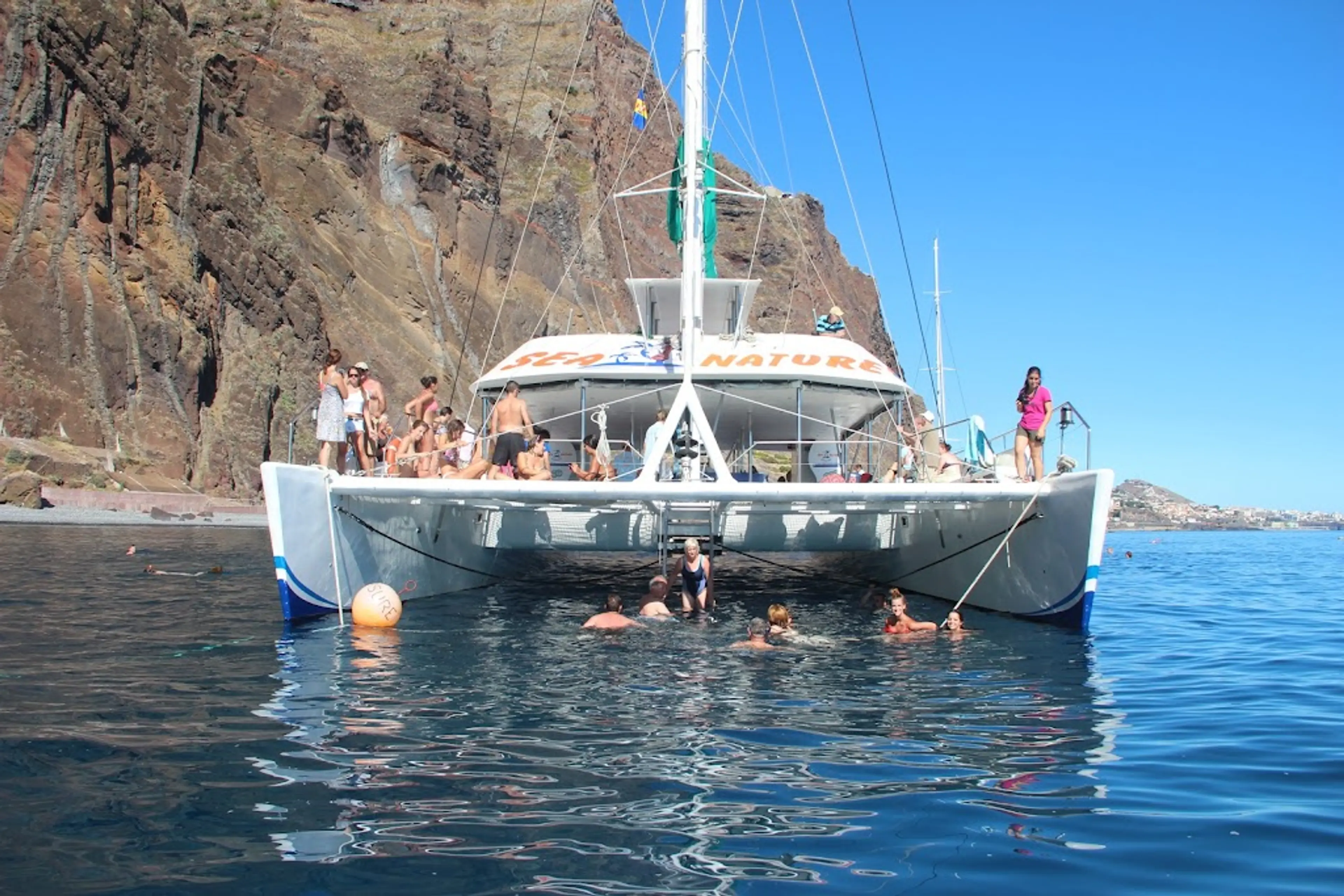 Catamaran tour