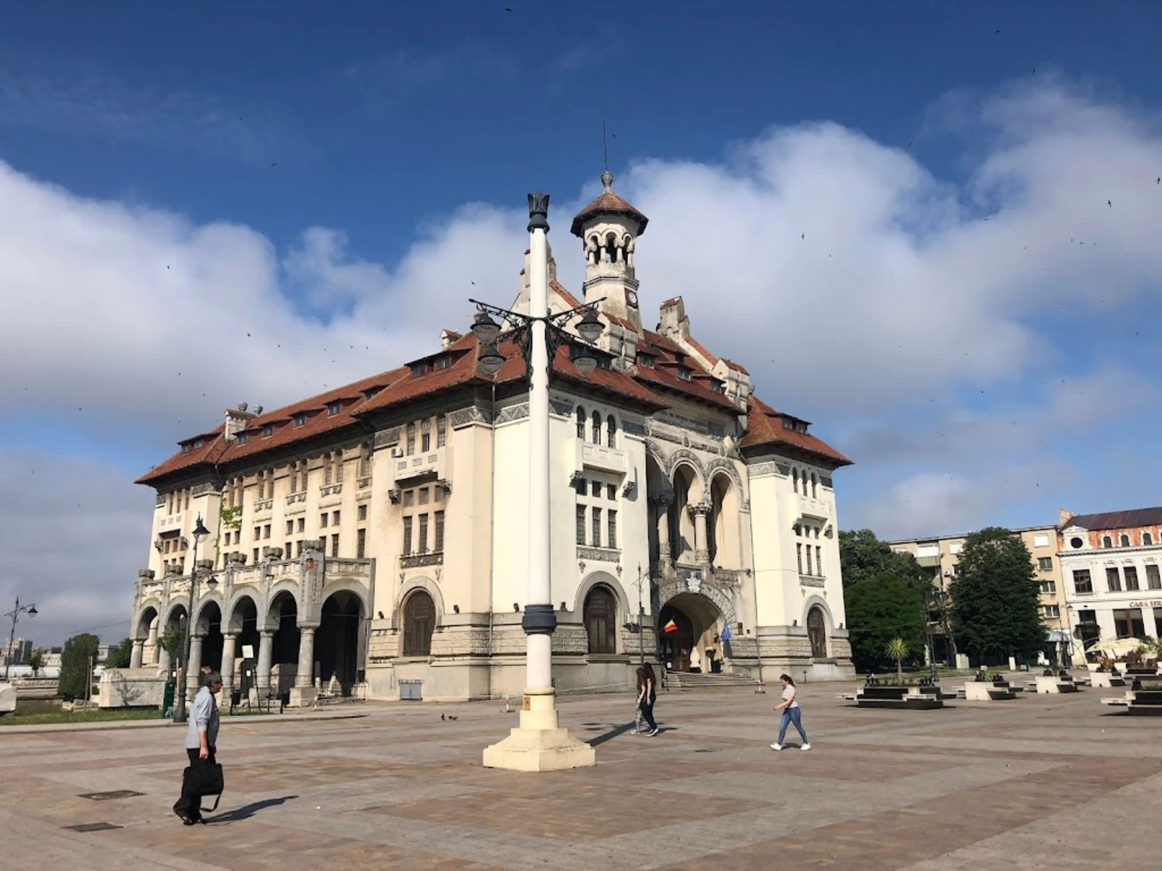 Ovid Square