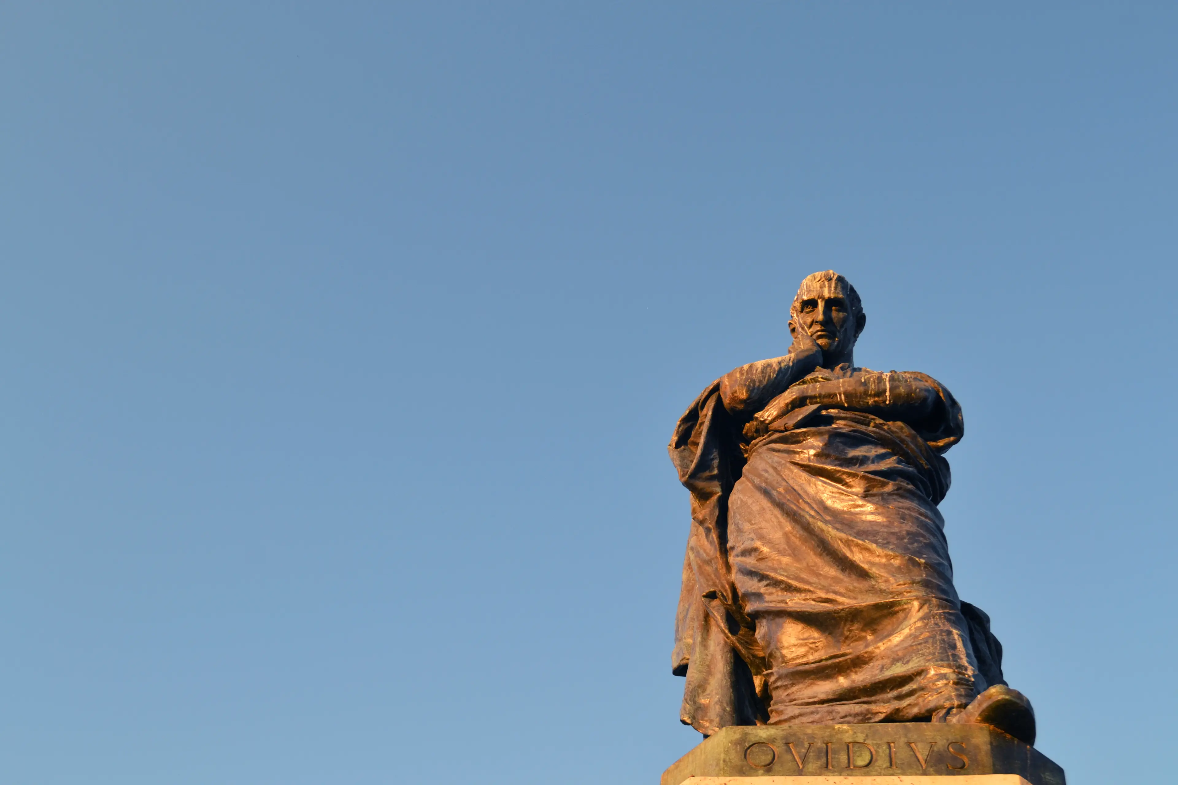 Statue of Ovid