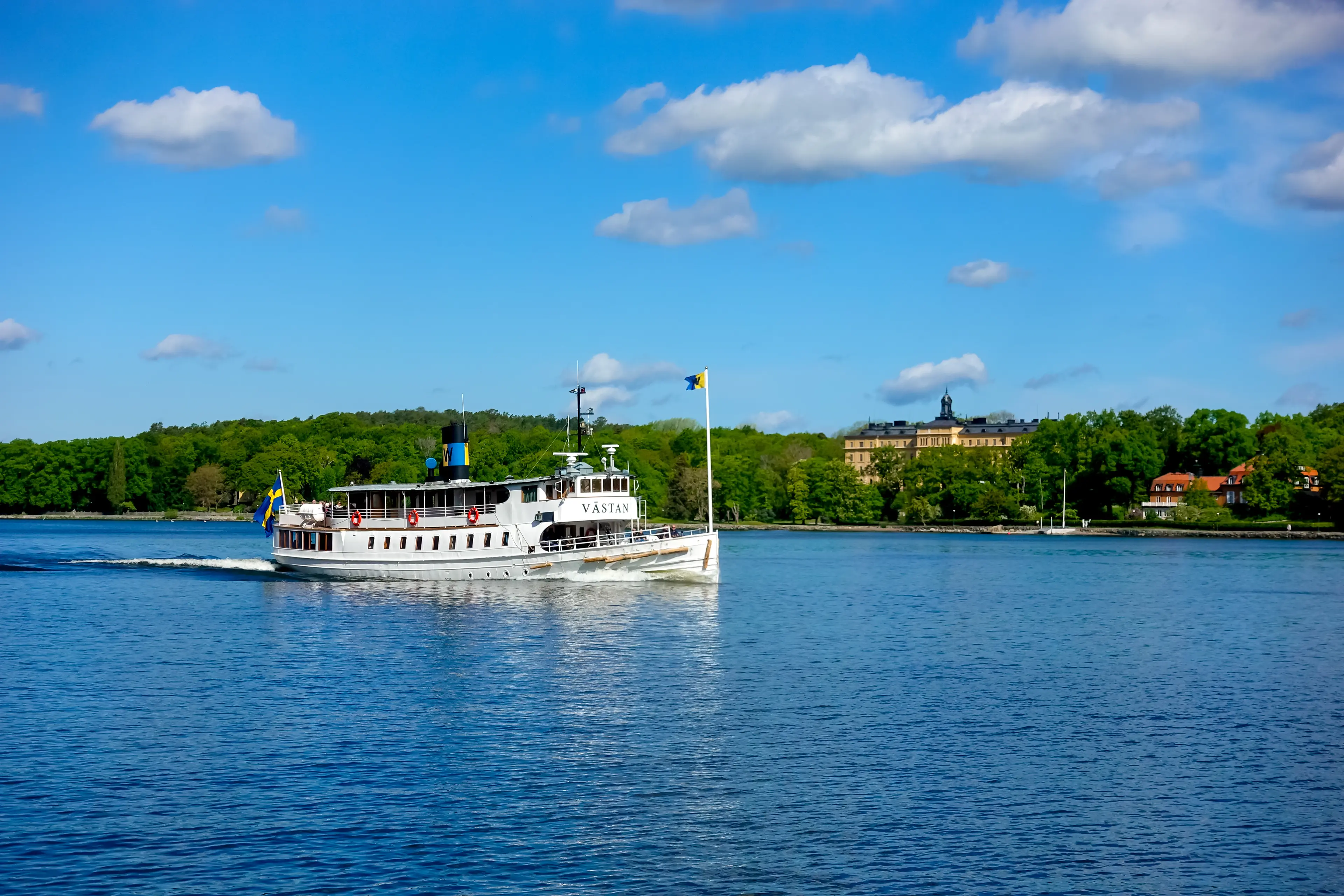 Boat tour around the Stockholm archipelago