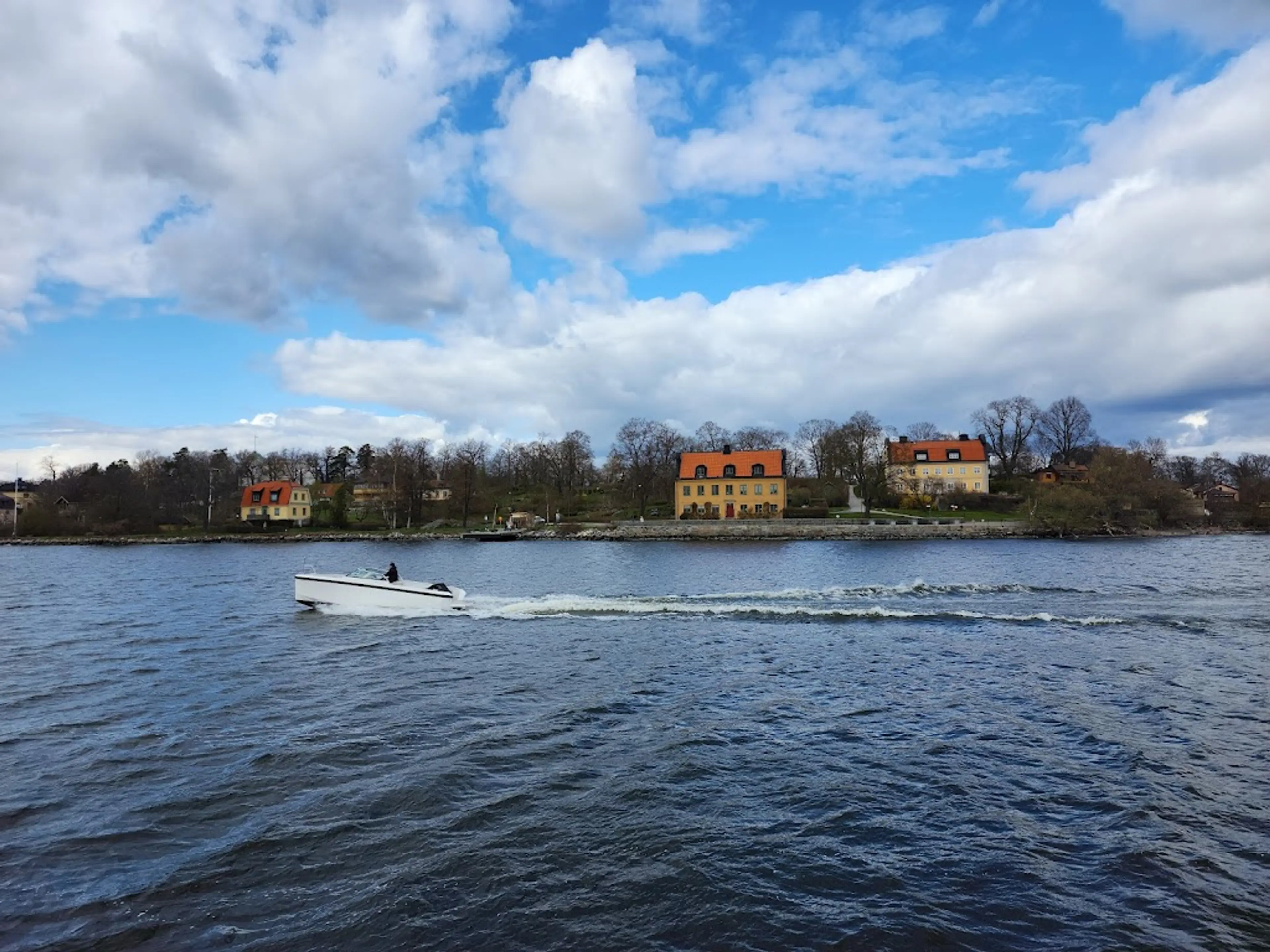 Boat tour around the Stockholm archipelago