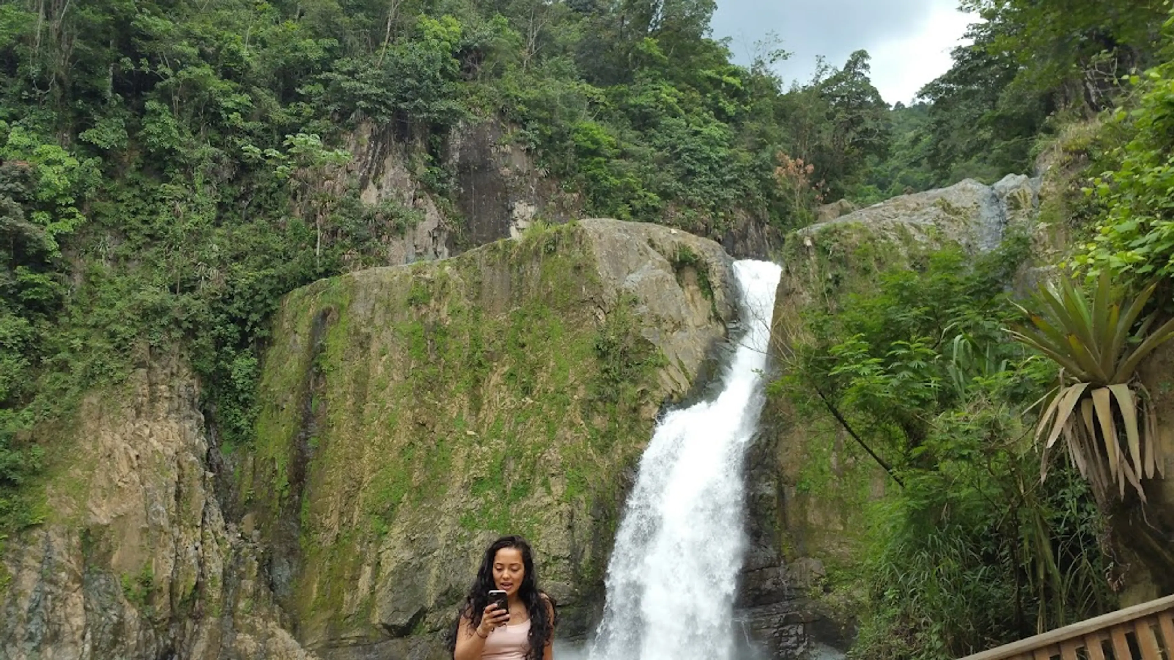 Salto Jimenoa Waterfall