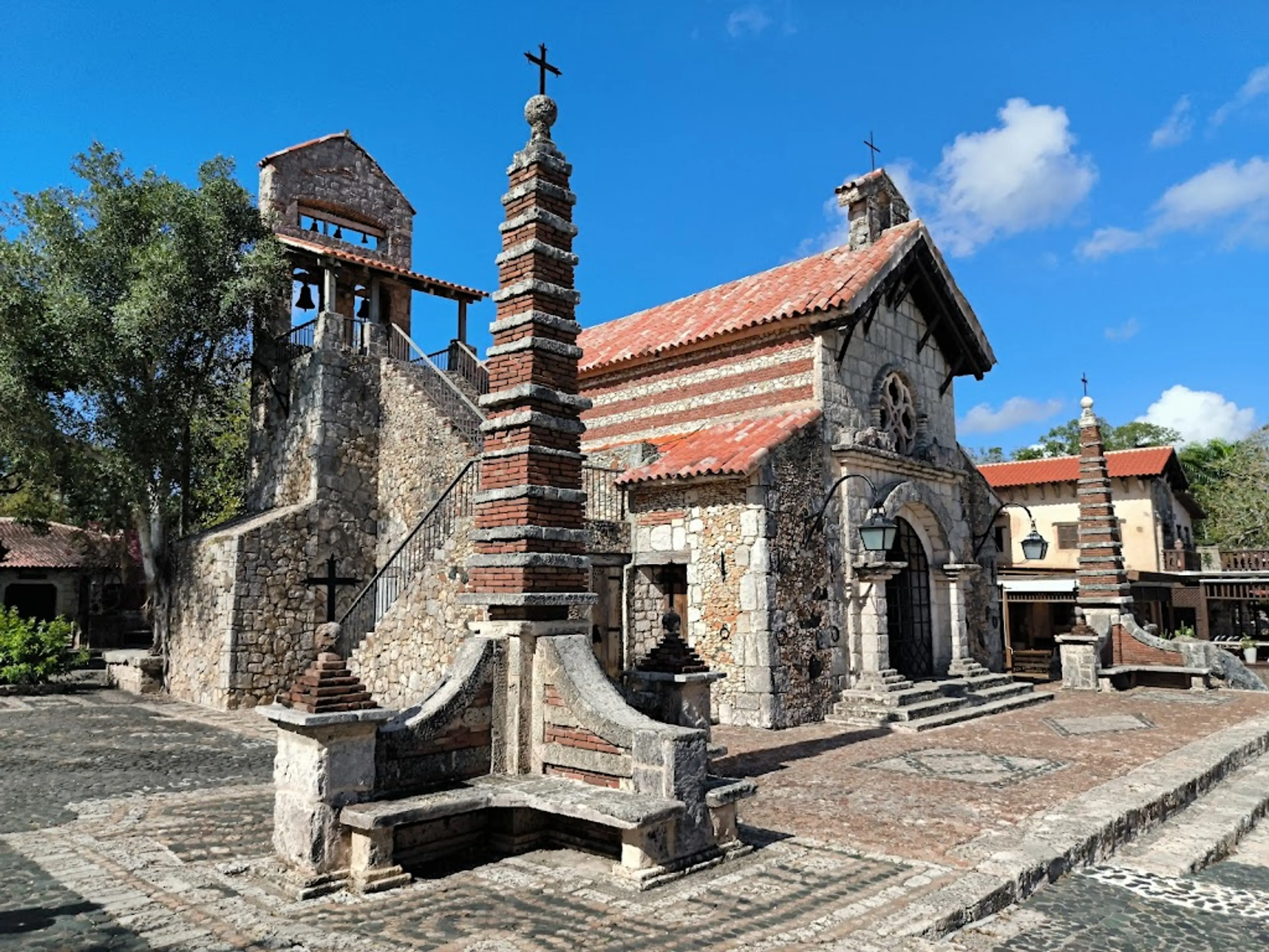 Altos de Chavon