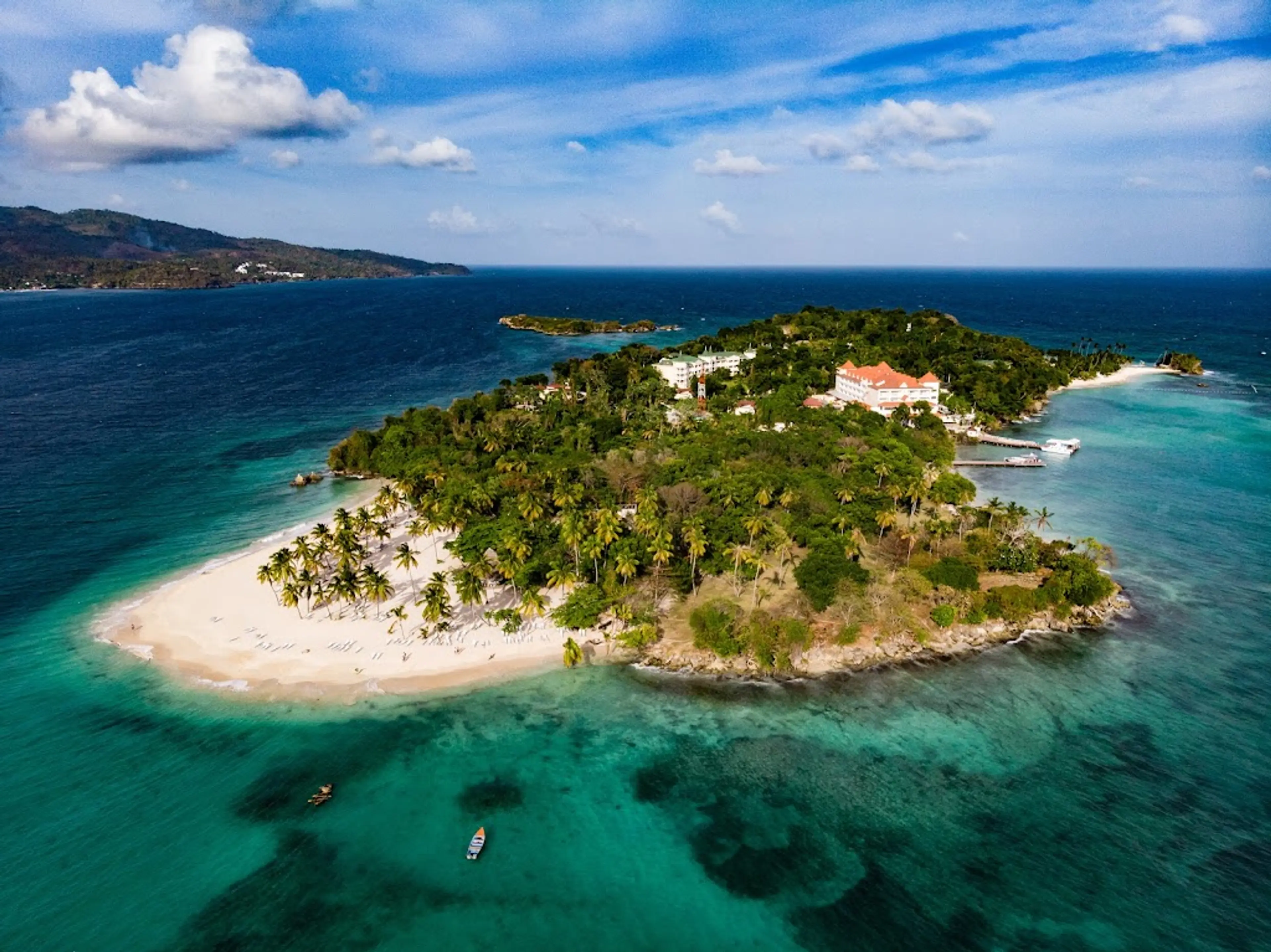 Cayo Levantado Beach