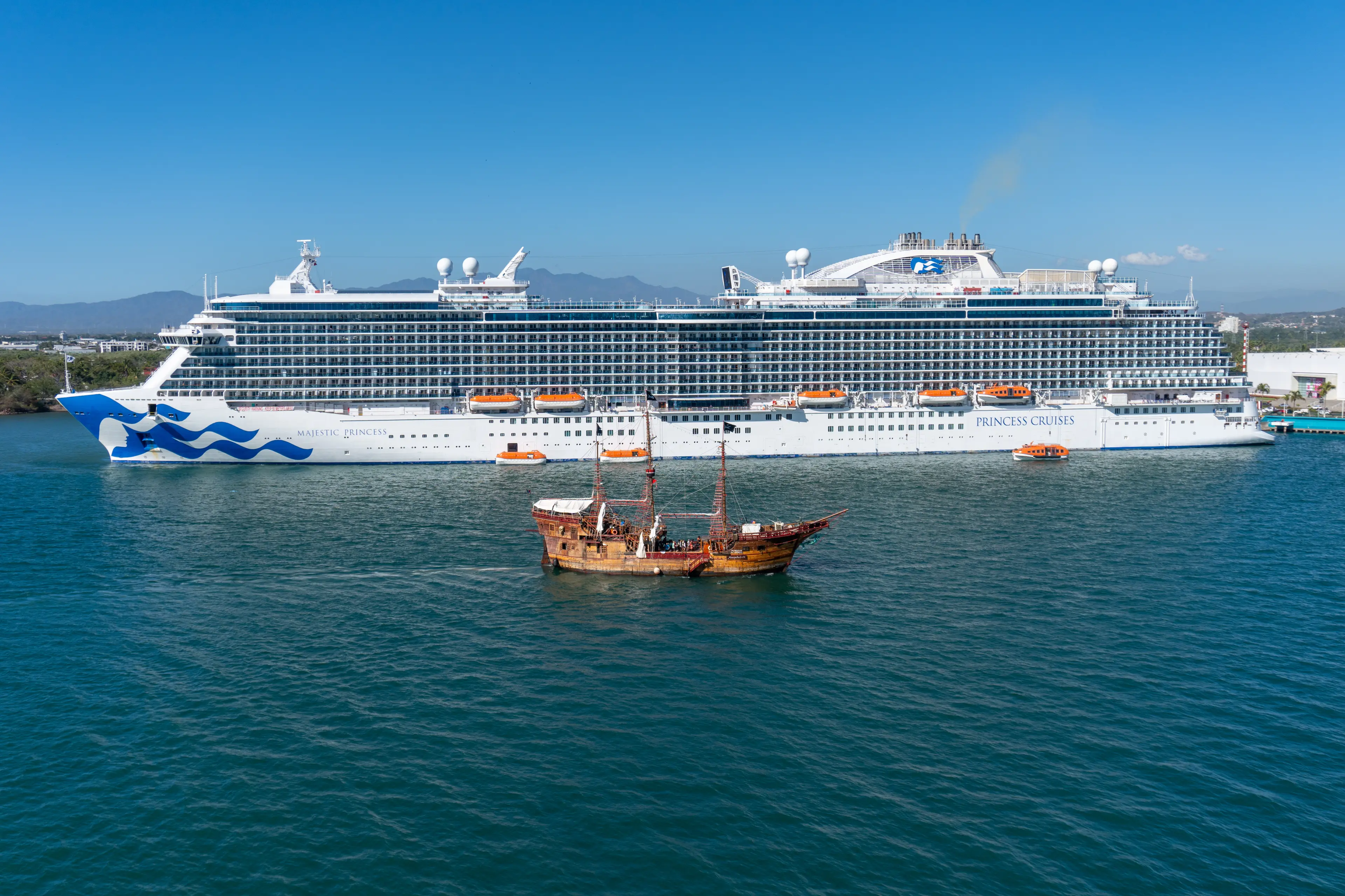 Evening cruise on Banderas Bay
