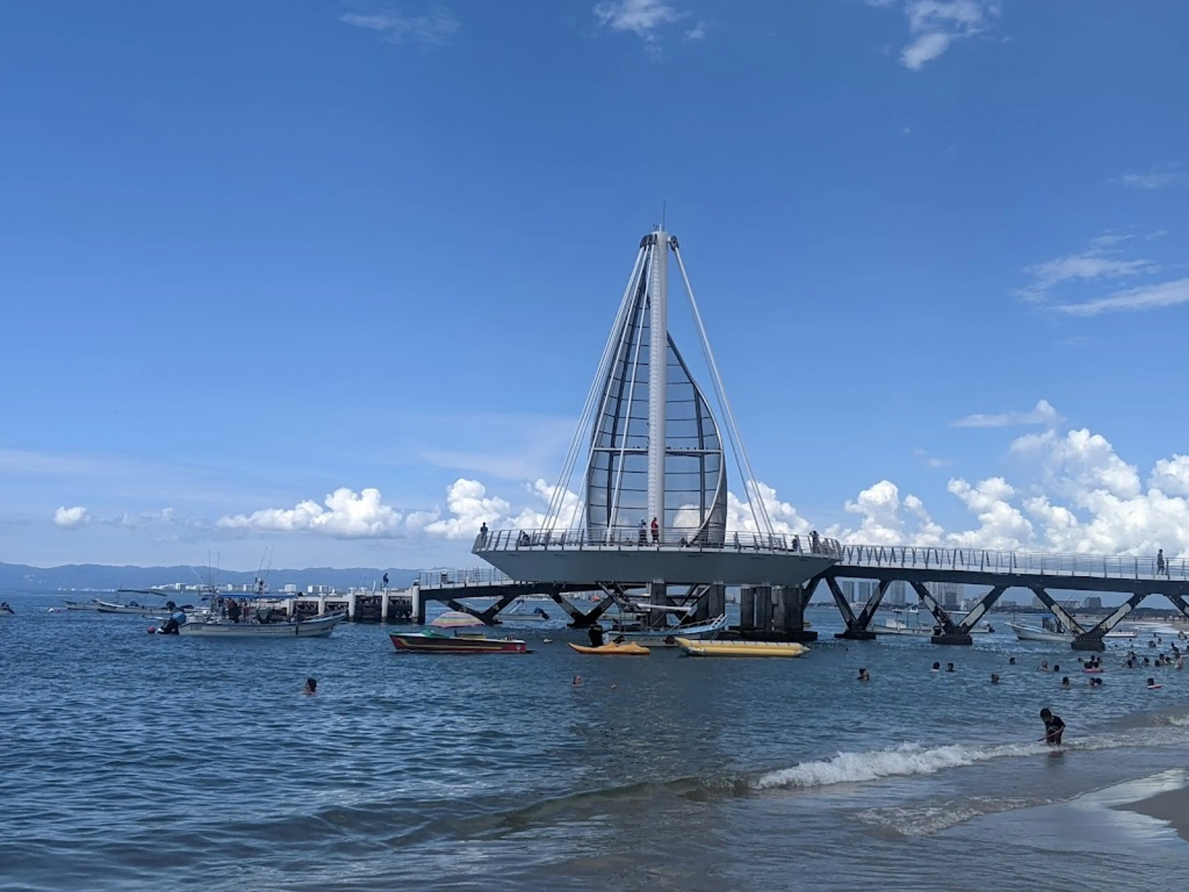 Los Muertos Pier