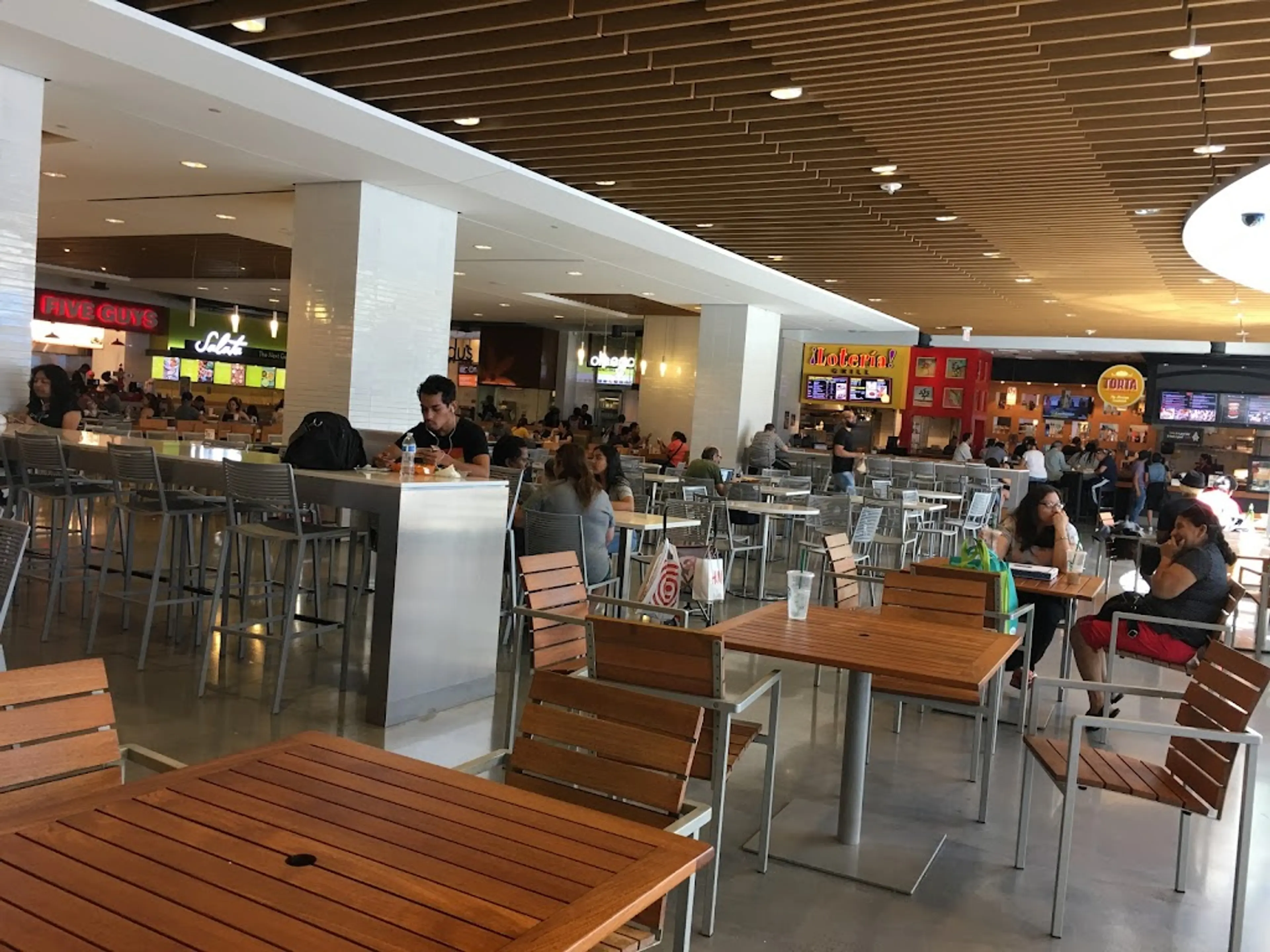 Food Court