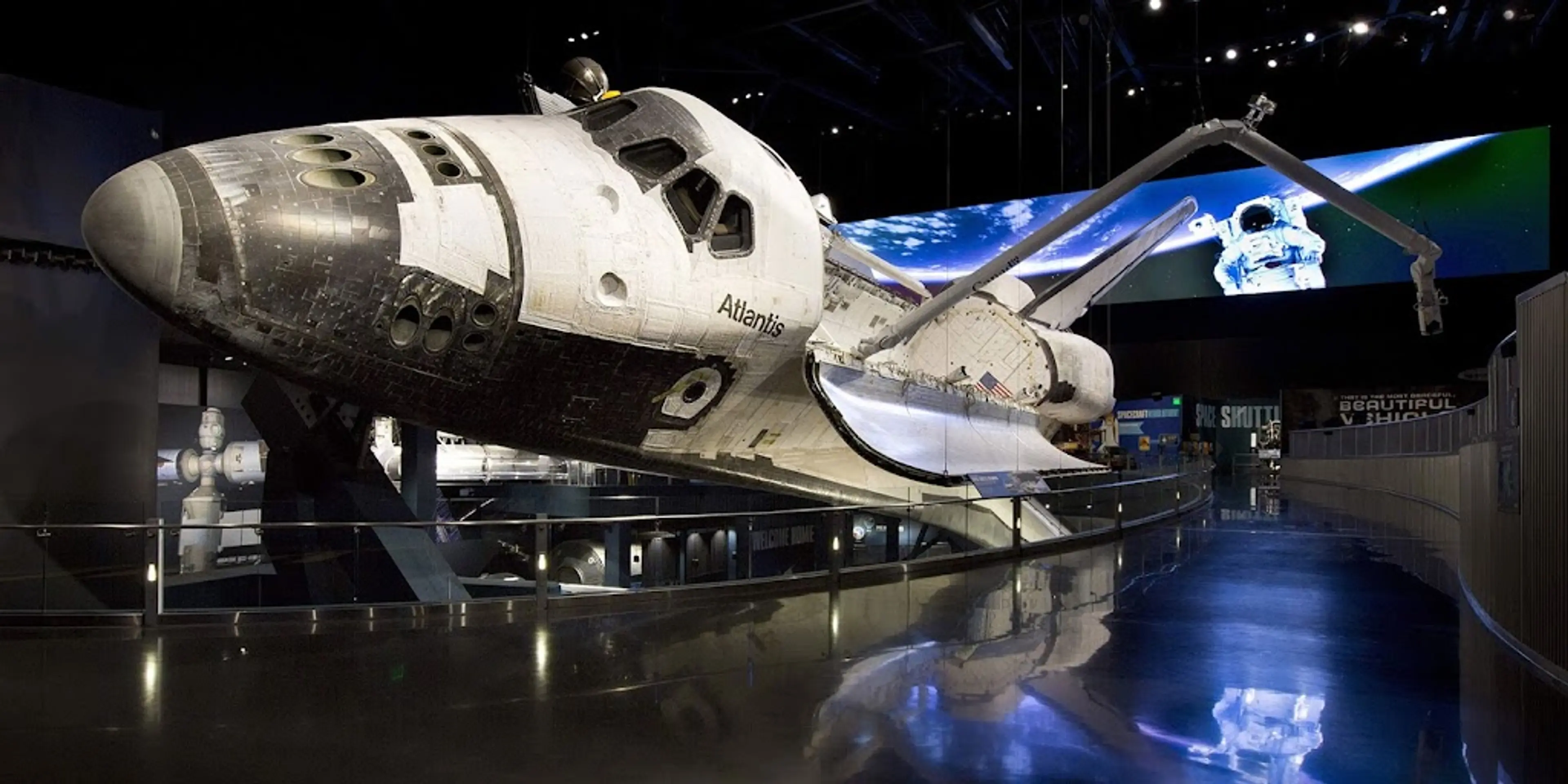 Space Shuttle Atlantis exhibit