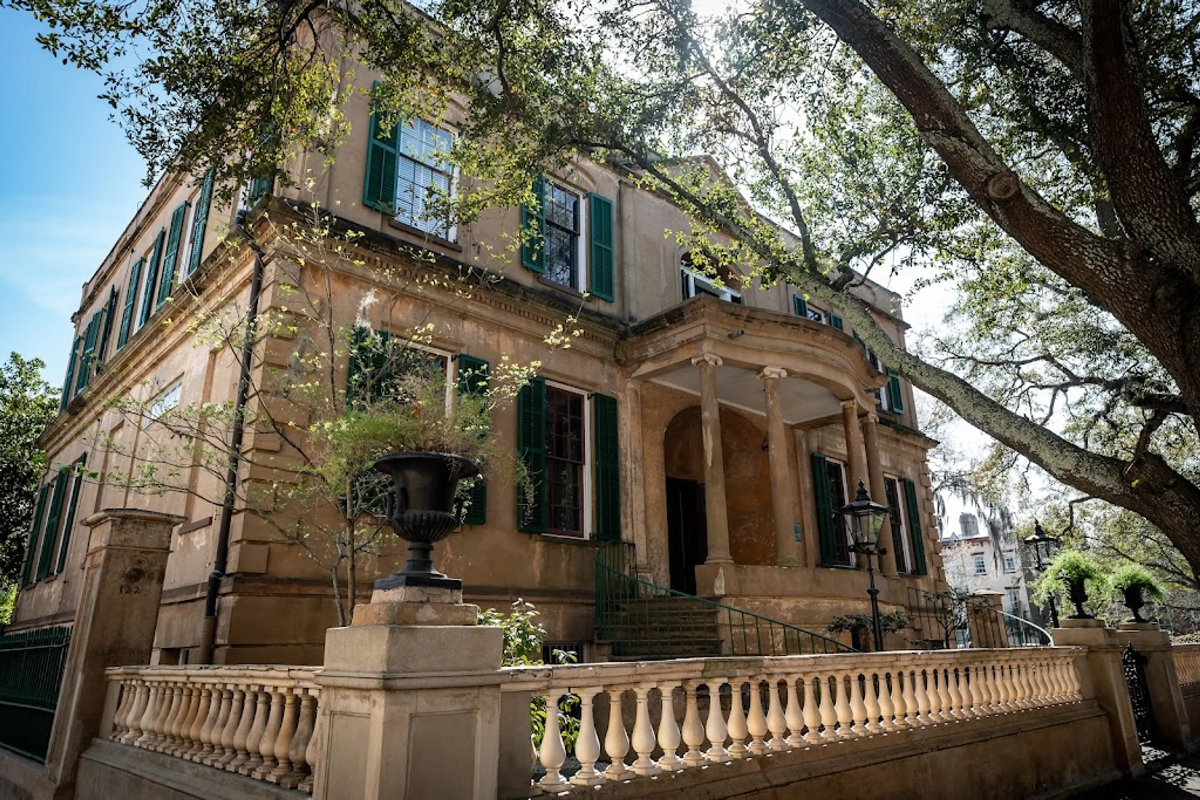 Owens-Thomas House & Slave Quarters