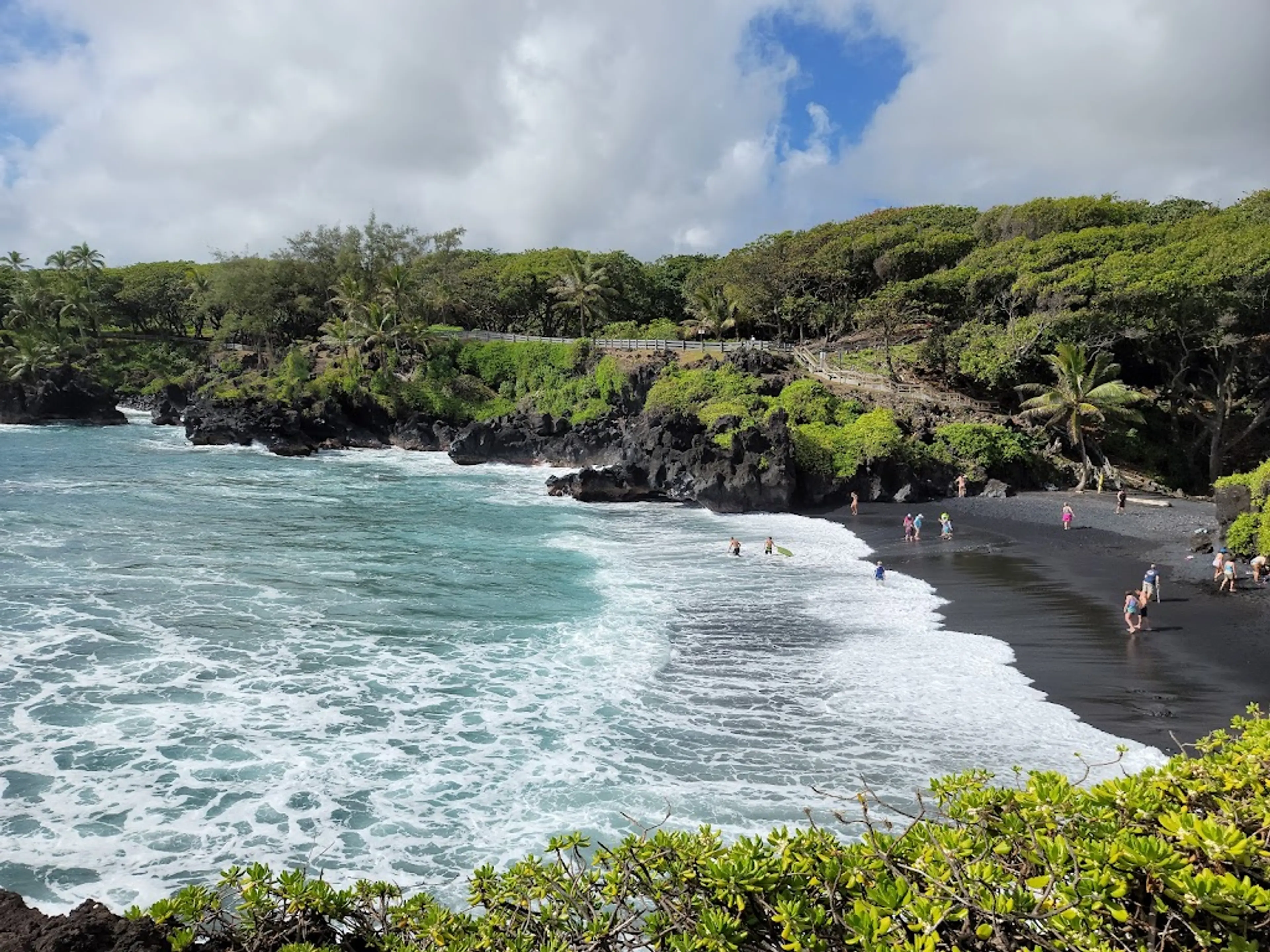Waianapanapa State Park