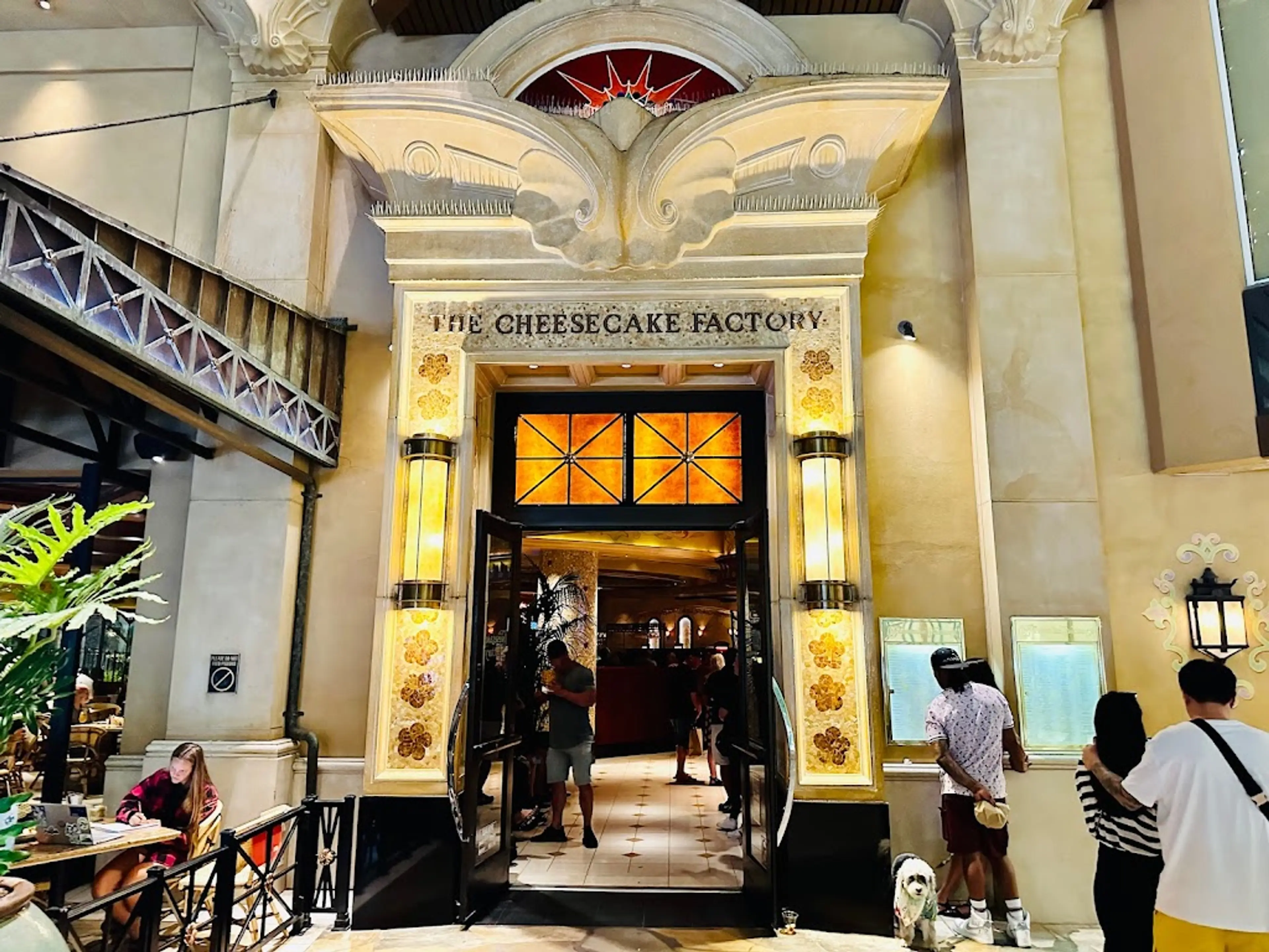 Royal Hawaiian Center
