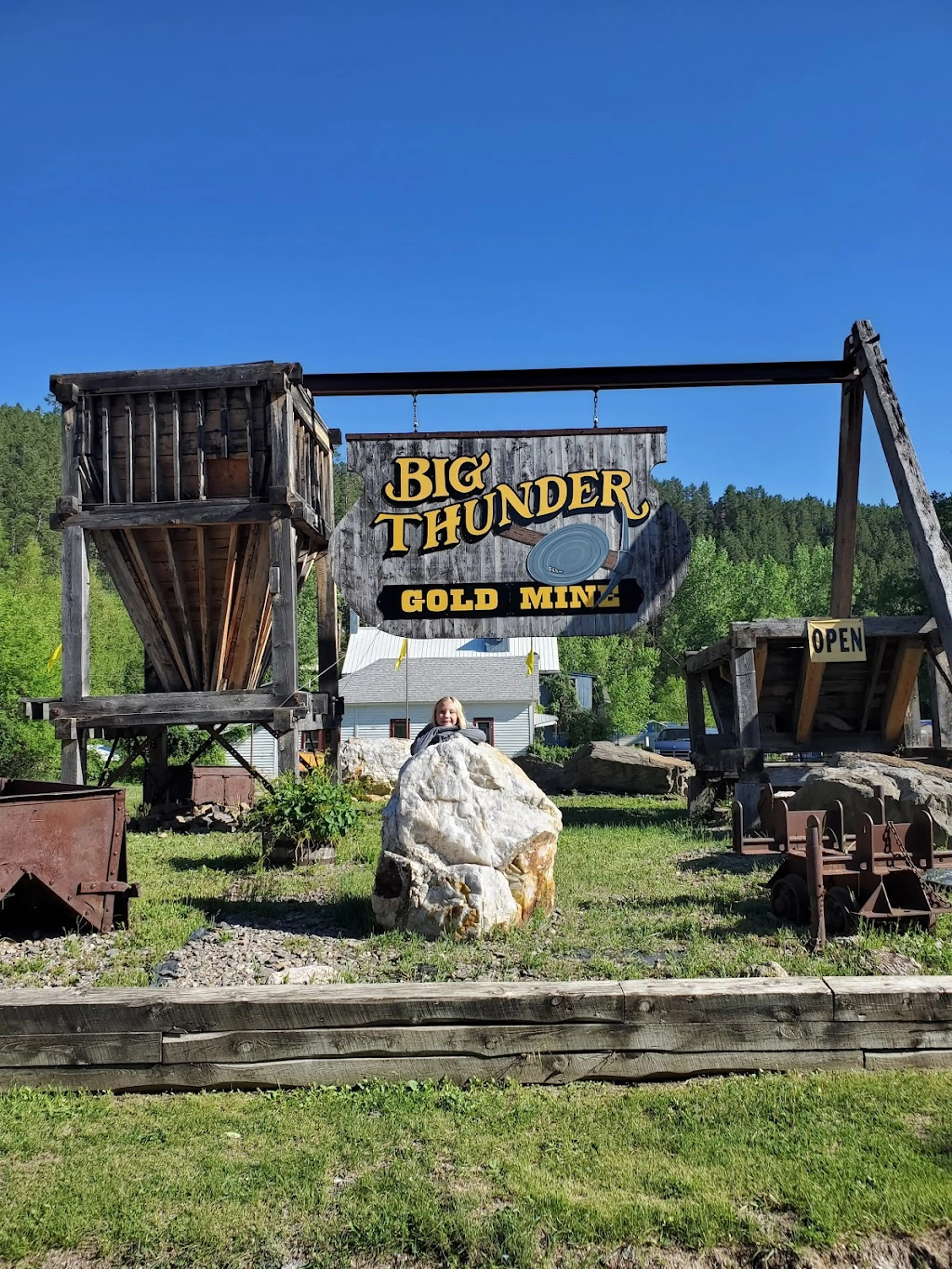 Big Thunder Gold Mine