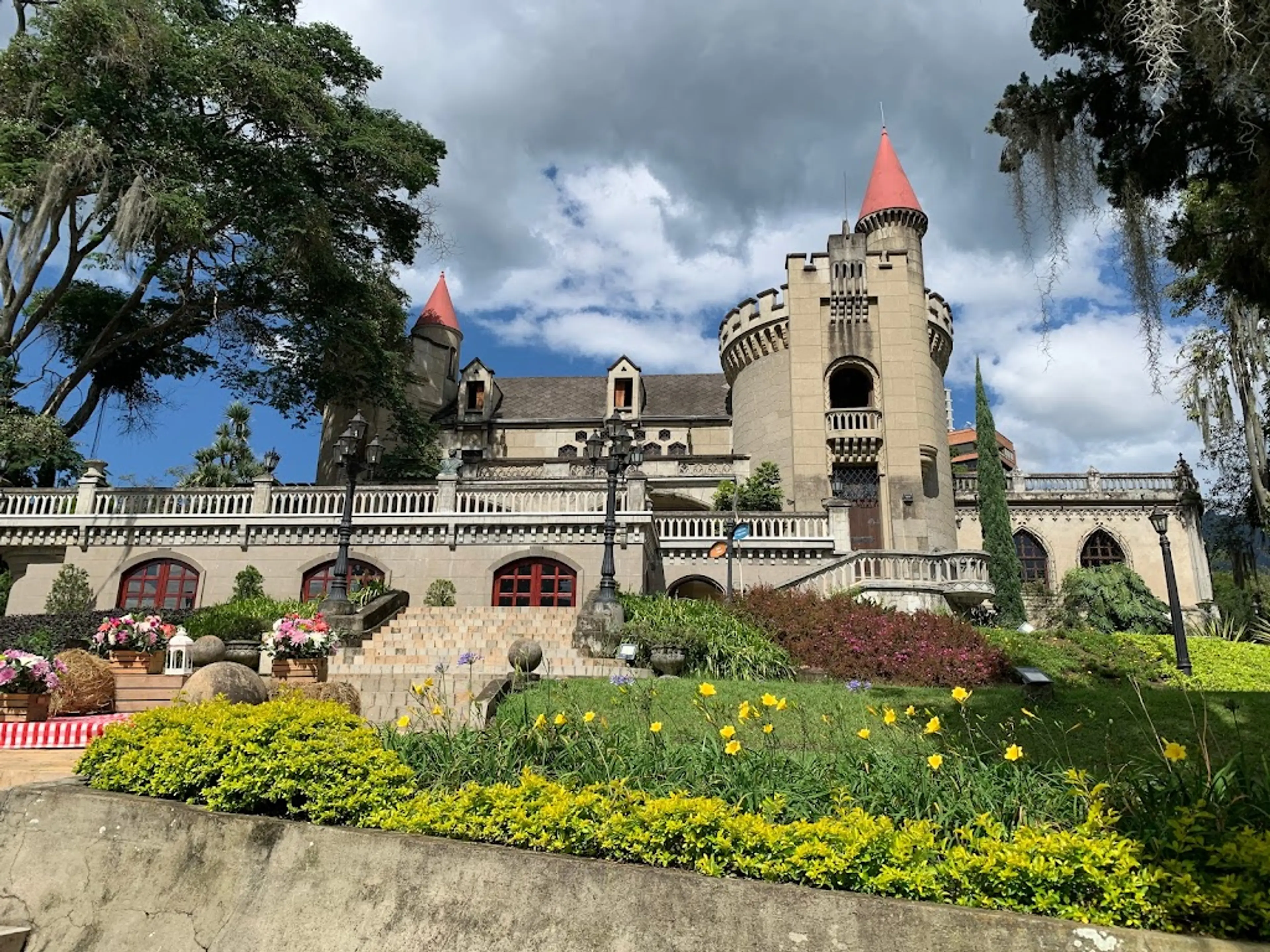 El Castillo Museum and Gardens