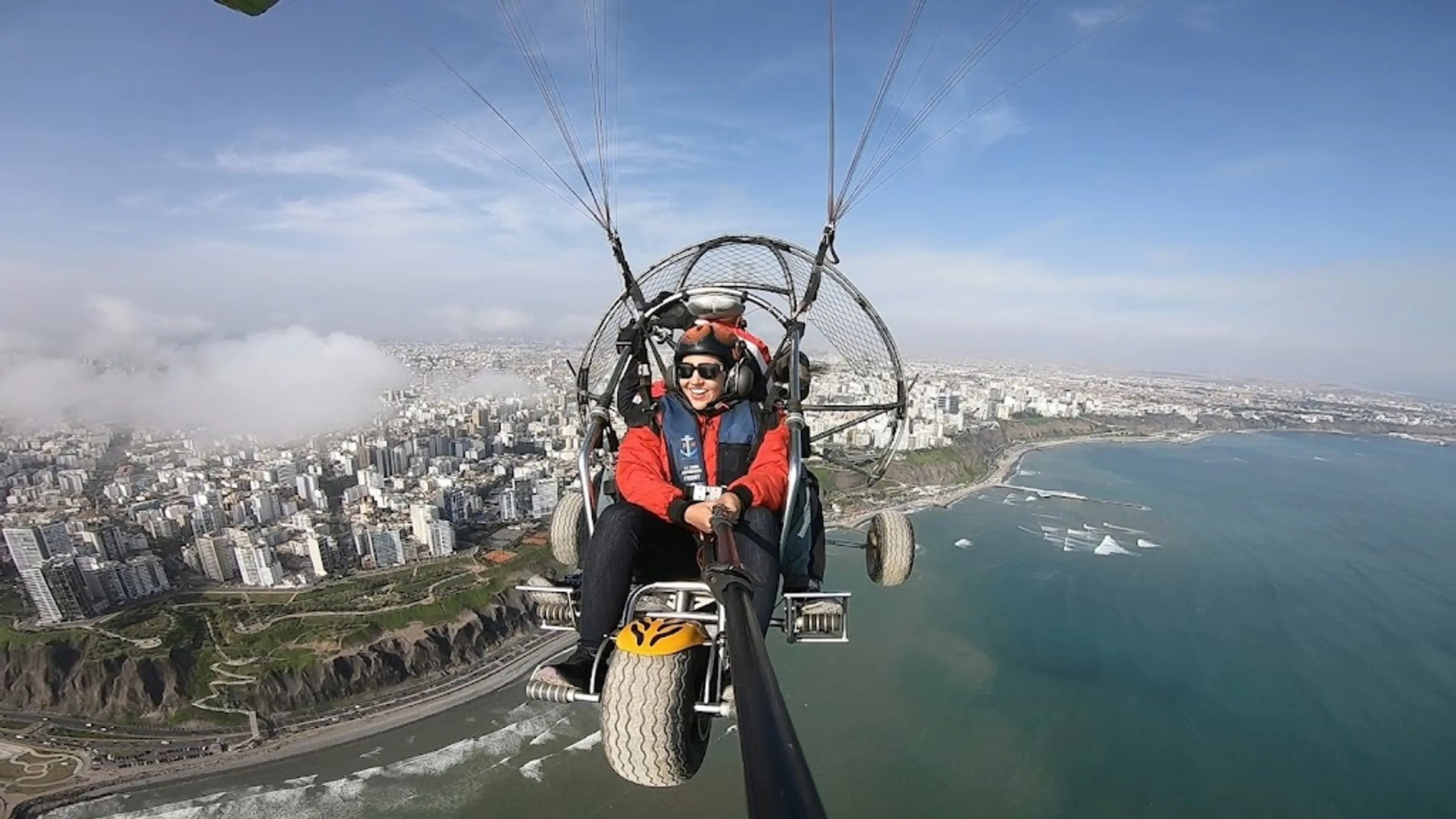 Paragliding in Miraflores